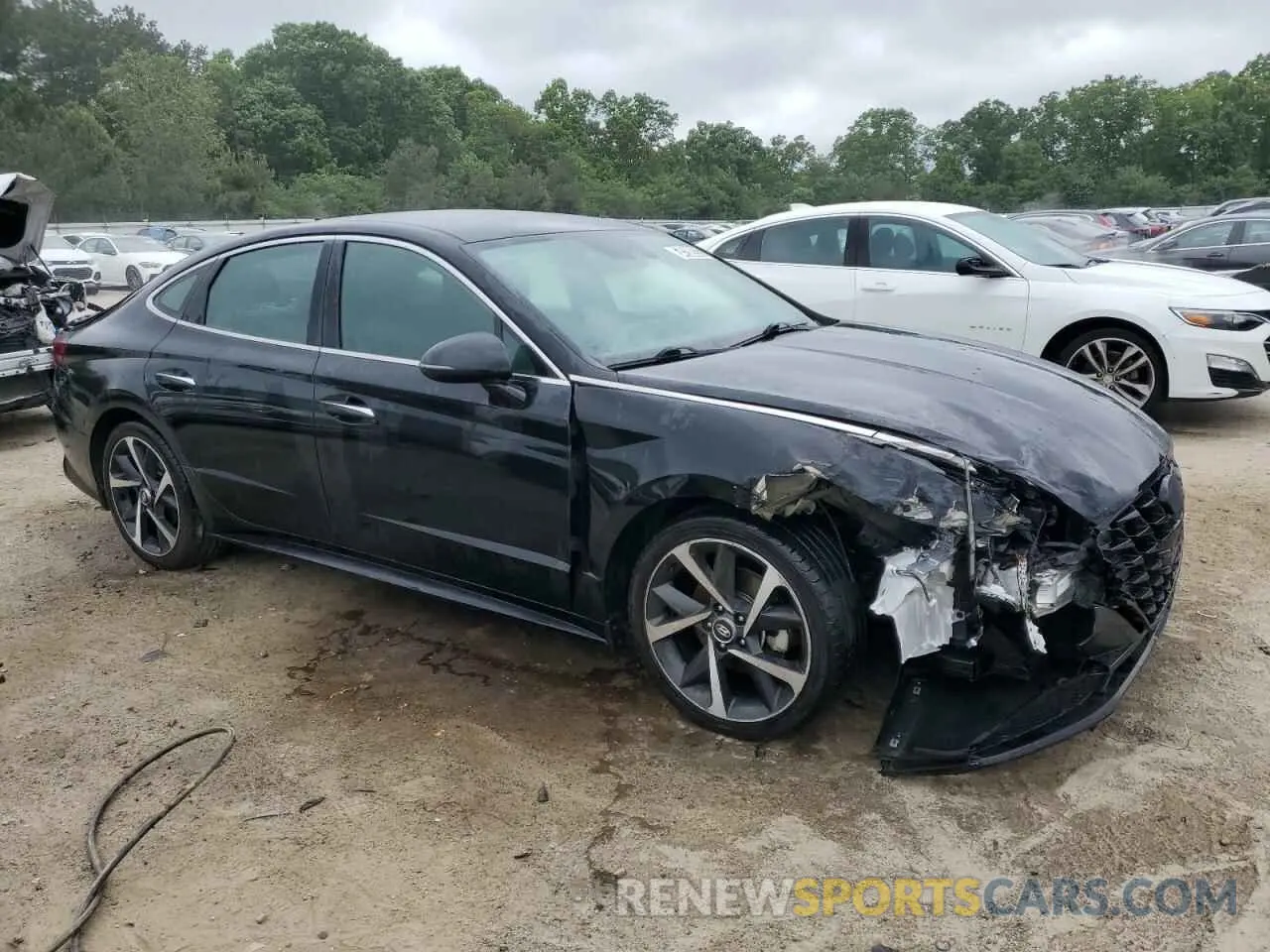 4 Photograph of a damaged car 5NPEJ4J20MH107391 HYUNDAI SONATA 2021