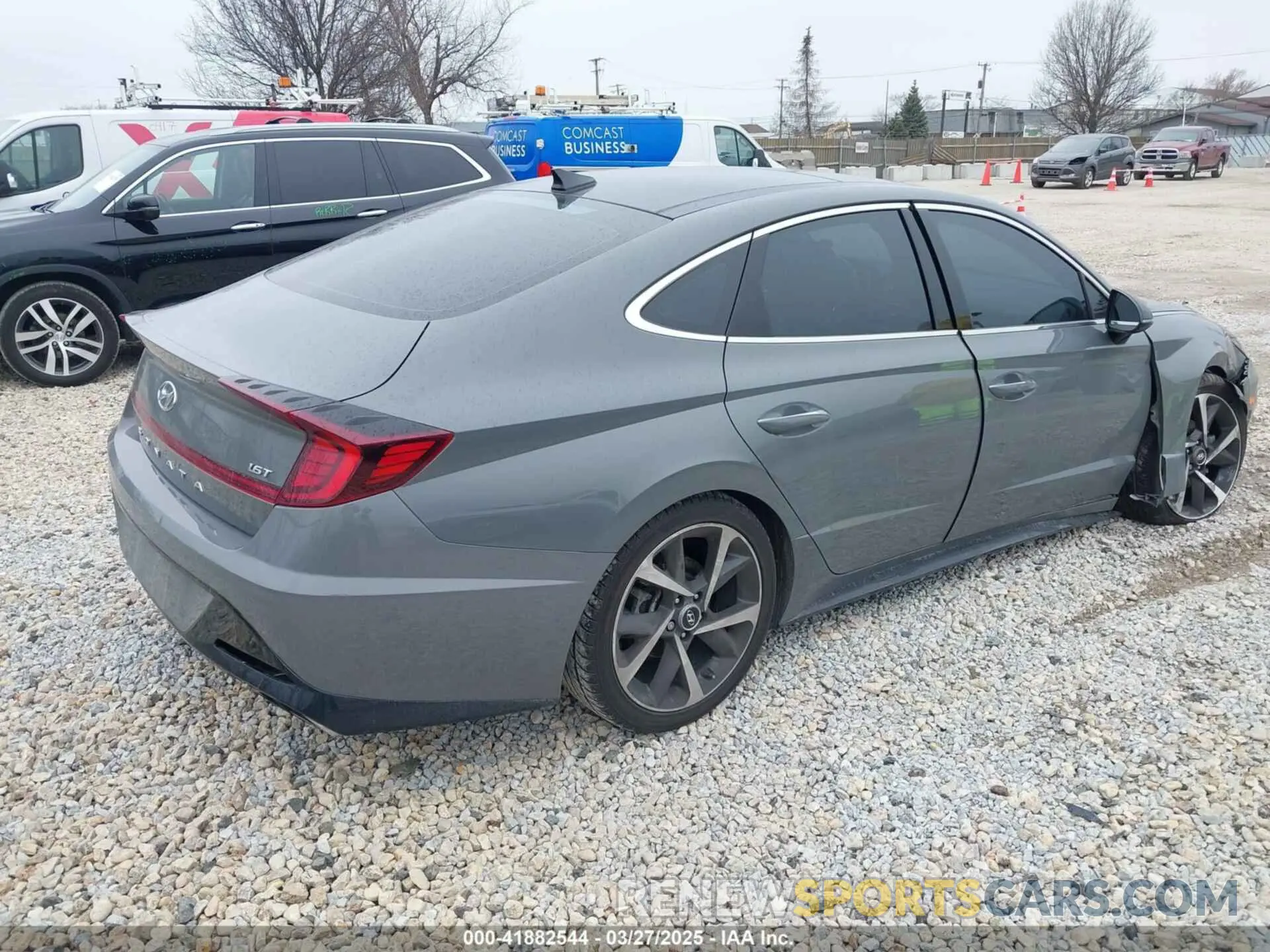 4 Photograph of a damaged car 5NPEJ4J22MH107960 HYUNDAI SONATA 2021