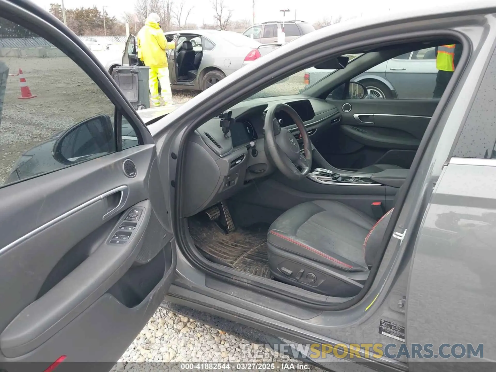 5 Photograph of a damaged car 5NPEJ4J22MH107960 HYUNDAI SONATA 2021