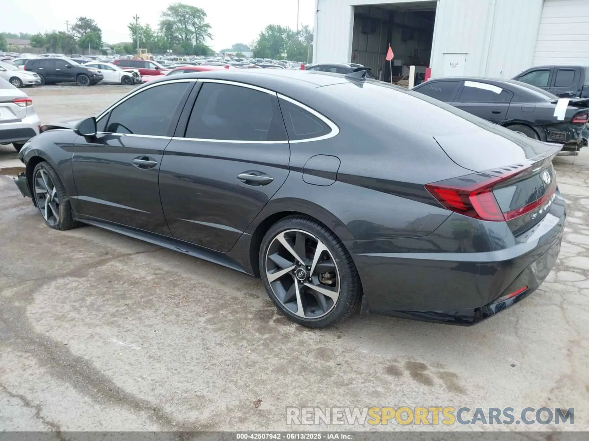 3 Photograph of a damaged car 5NPEJ4J22MH131949 HYUNDAI SONATA 2021