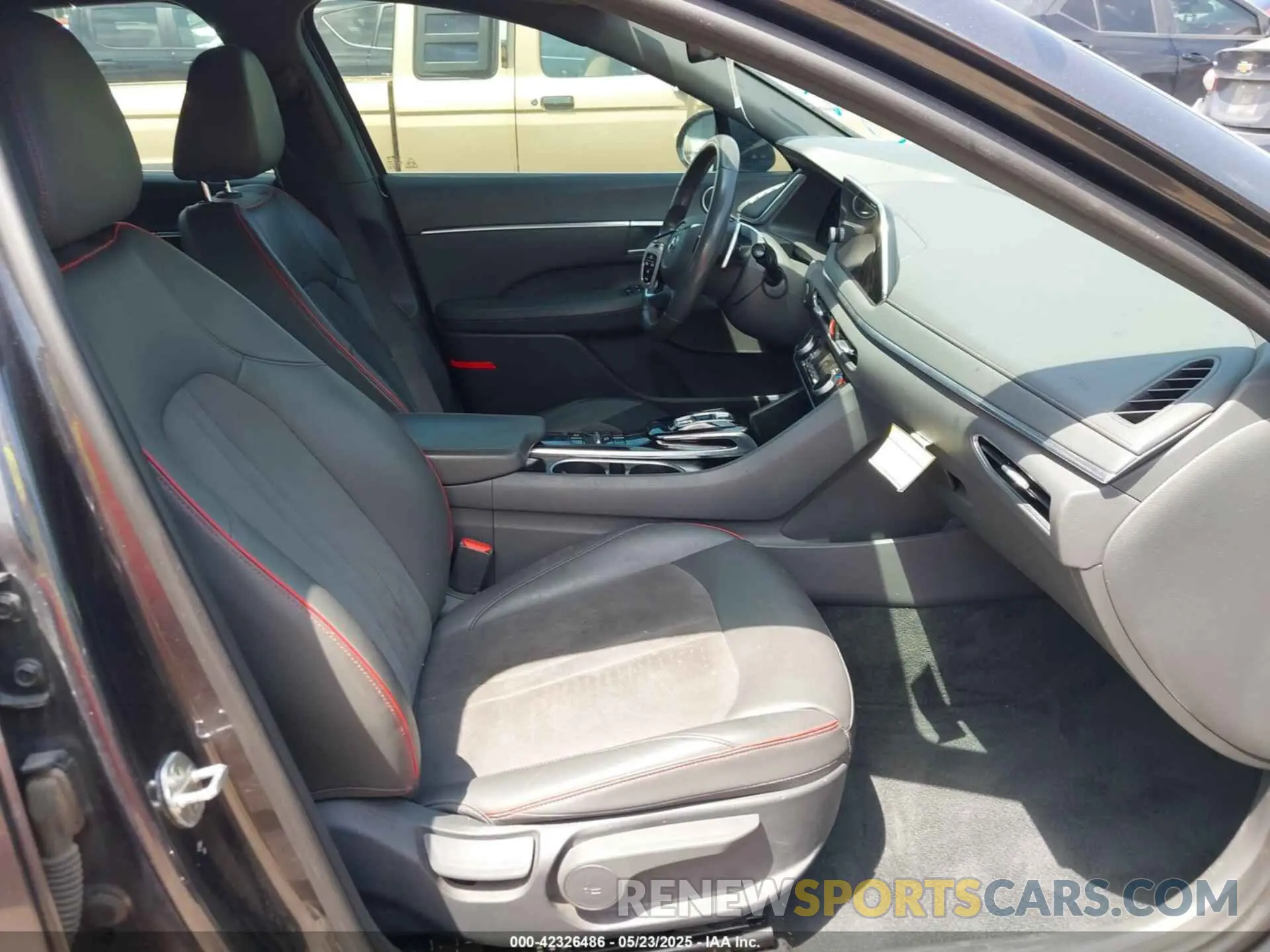 5 Photograph of a damaged car 5NPEJ4J23MH085726 HYUNDAI SONATA 2021