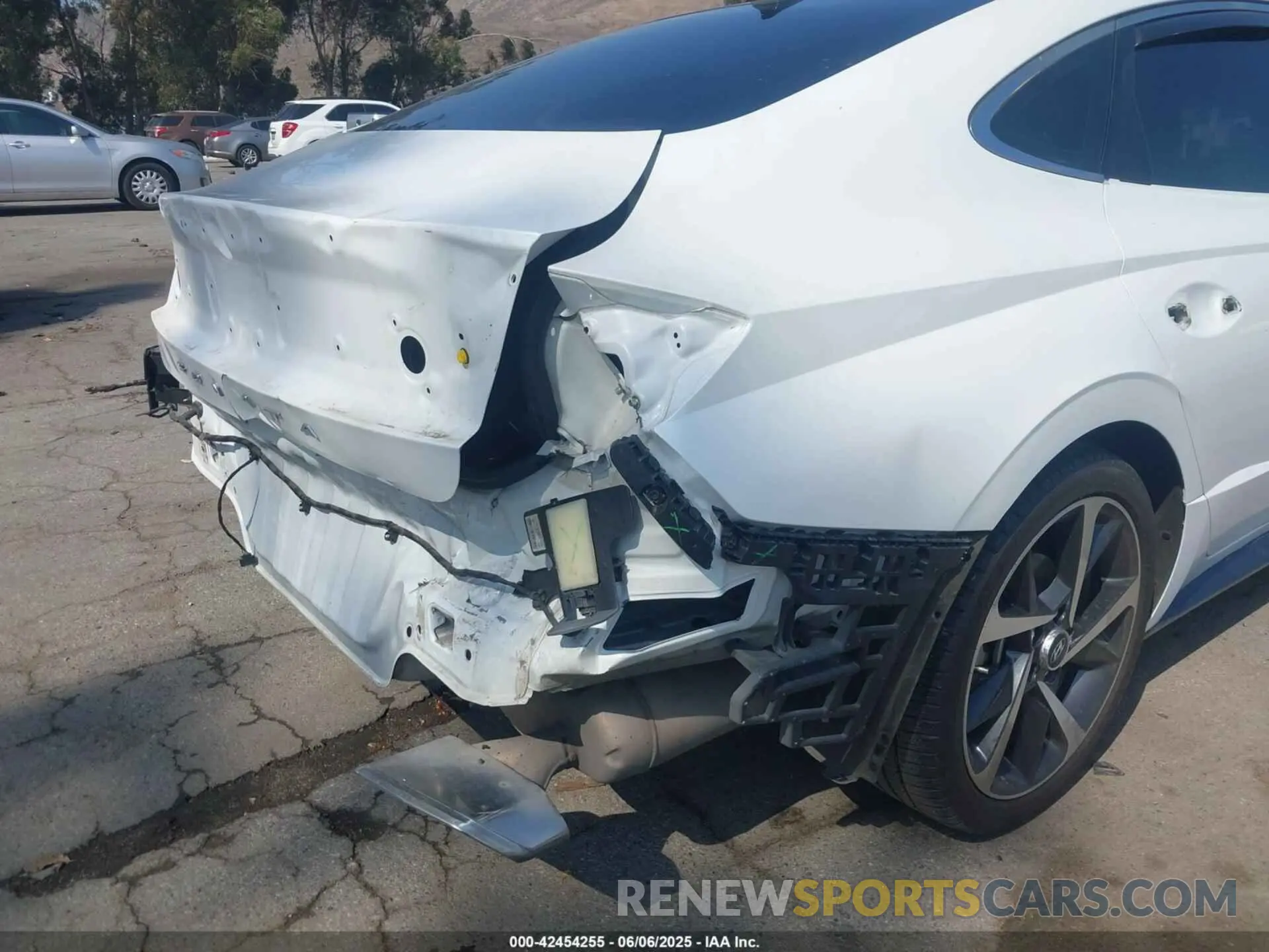 6 Photograph of a damaged car 5NPEJ4J23MH132365 HYUNDAI SONATA 2021