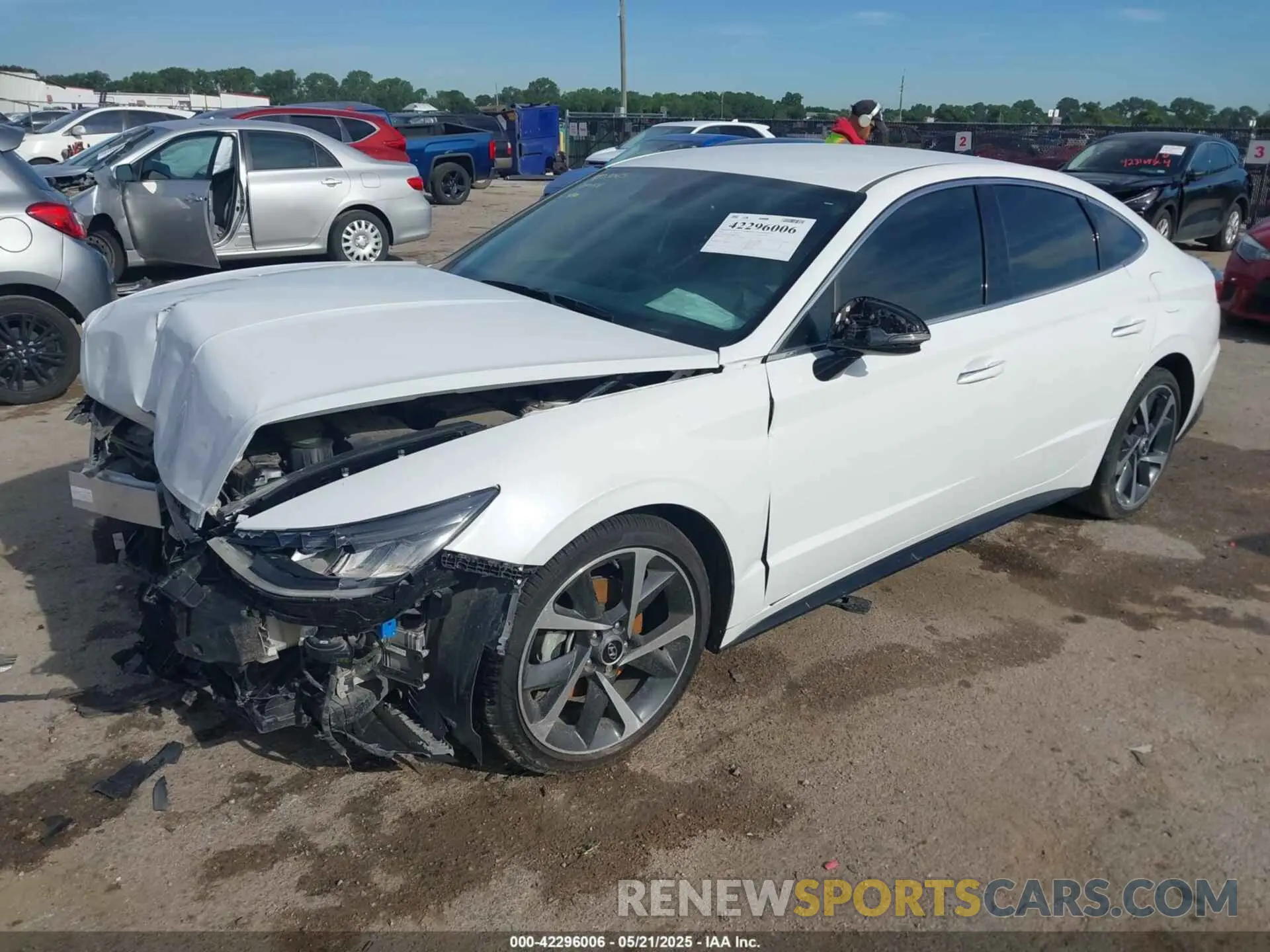 2 Photograph of a damaged car 5NPEJ4J24MH097531 HYUNDAI SONATA 2021