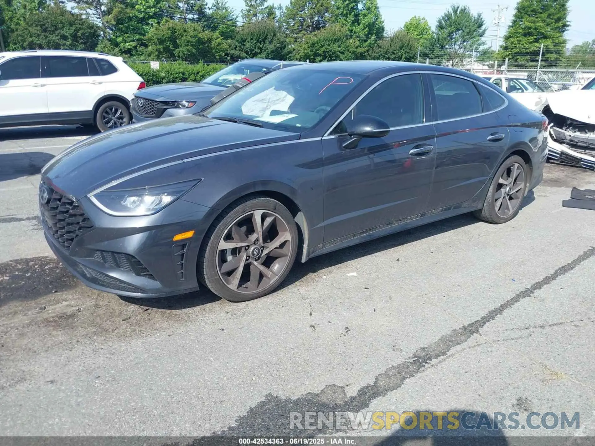 2 Photograph of a damaged car 5NPEJ4J24MH107670 HYUNDAI SONATA 2021