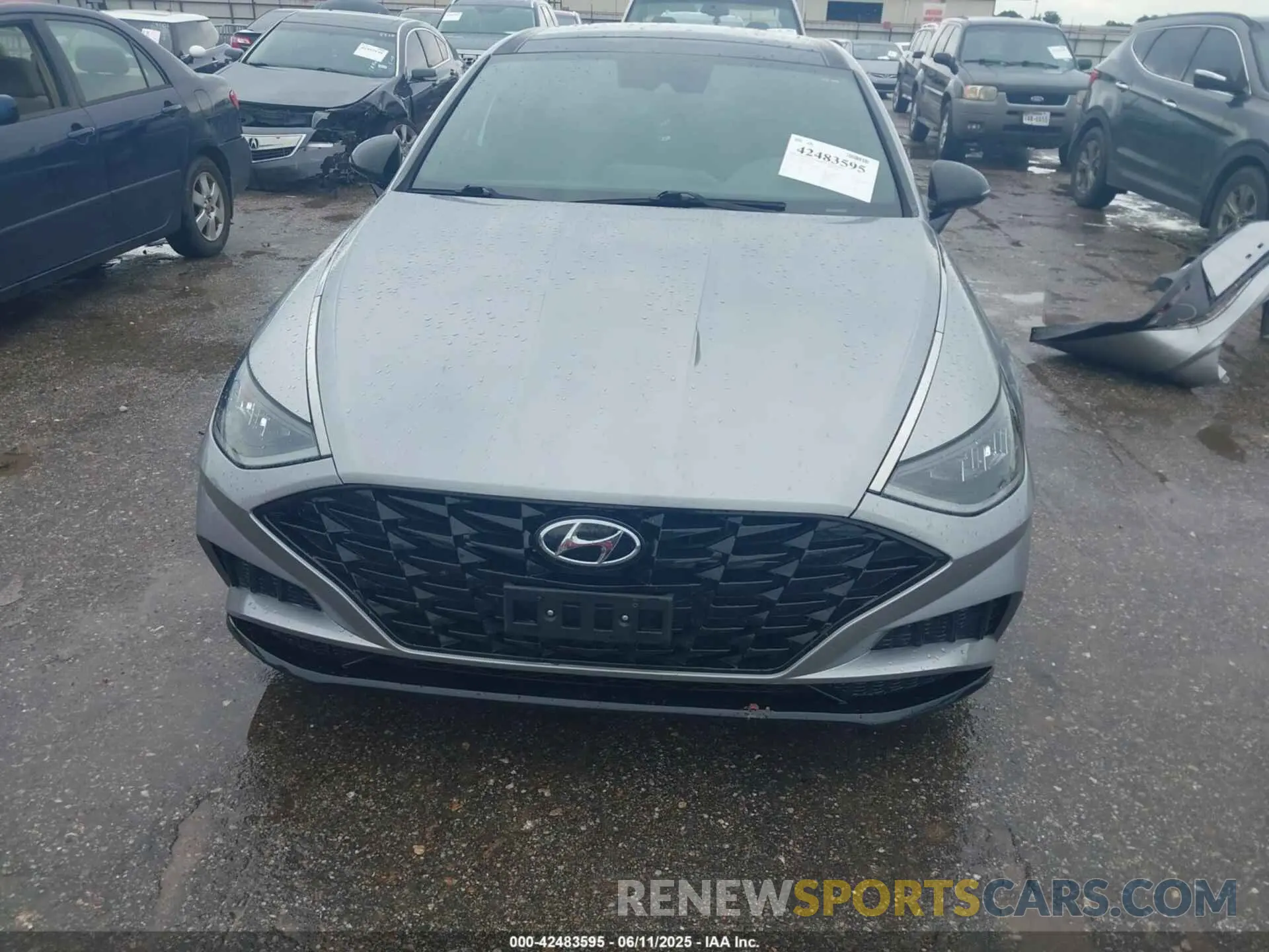 12 Photograph of a damaged car 5NPEJ4J26MH097028 HYUNDAI SONATA 2021