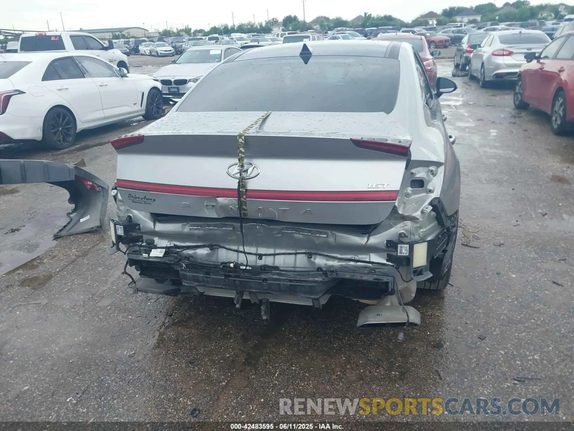 16 Photograph of a damaged car 5NPEJ4J26MH097028 HYUNDAI SONATA 2021