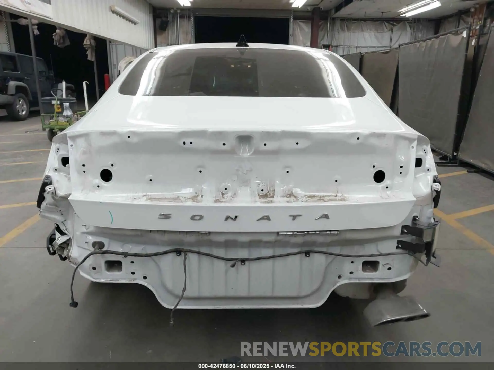 17 Photograph of a damaged car 5NPEJ4J2XMH124120 HYUNDAI SONATA 2021