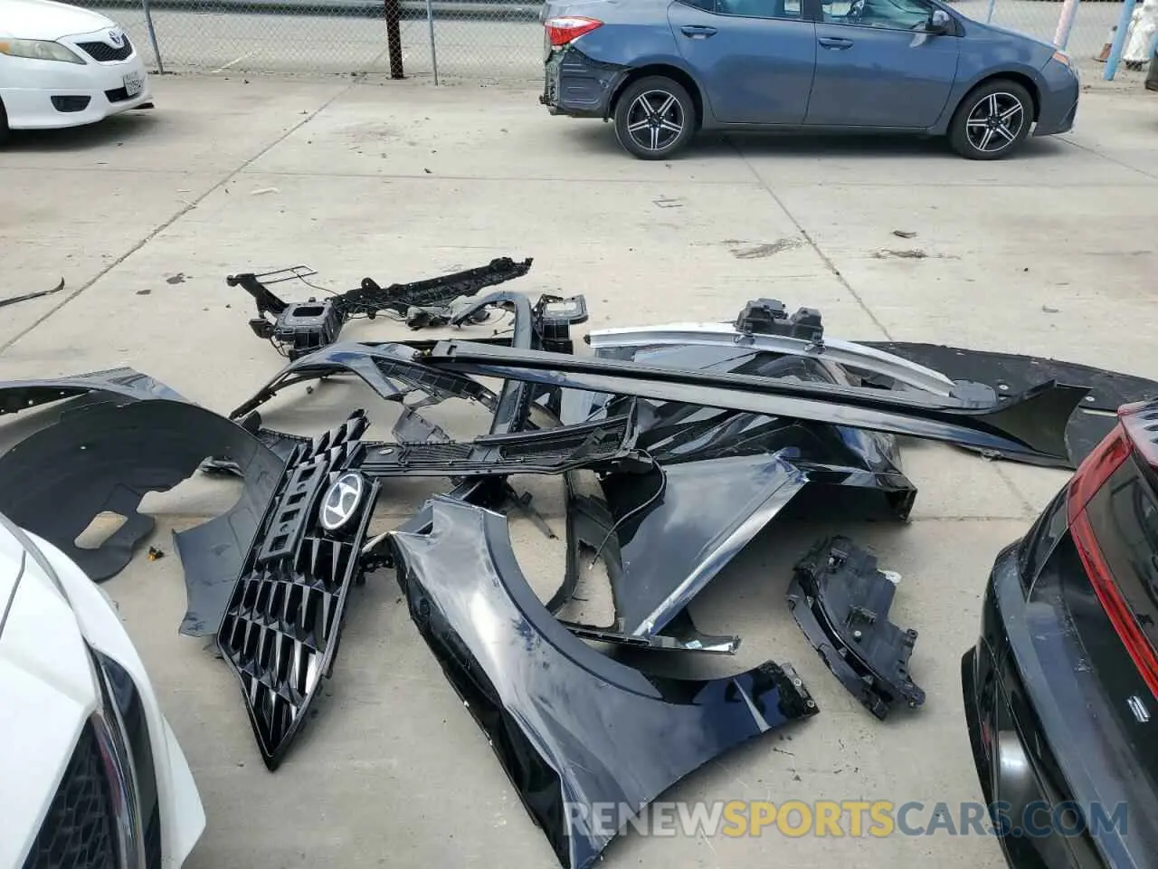 12 Photograph of a damaged car 5NPEJ4J2XMH132637 HYUNDAI SONATA 2021
