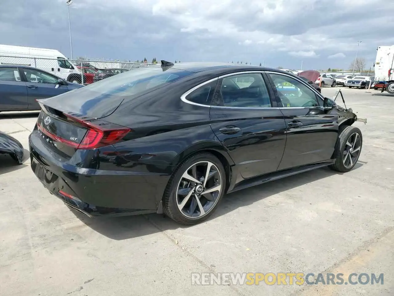 3 Photograph of a damaged car 5NPEJ4J2XMH132637 HYUNDAI SONATA 2021