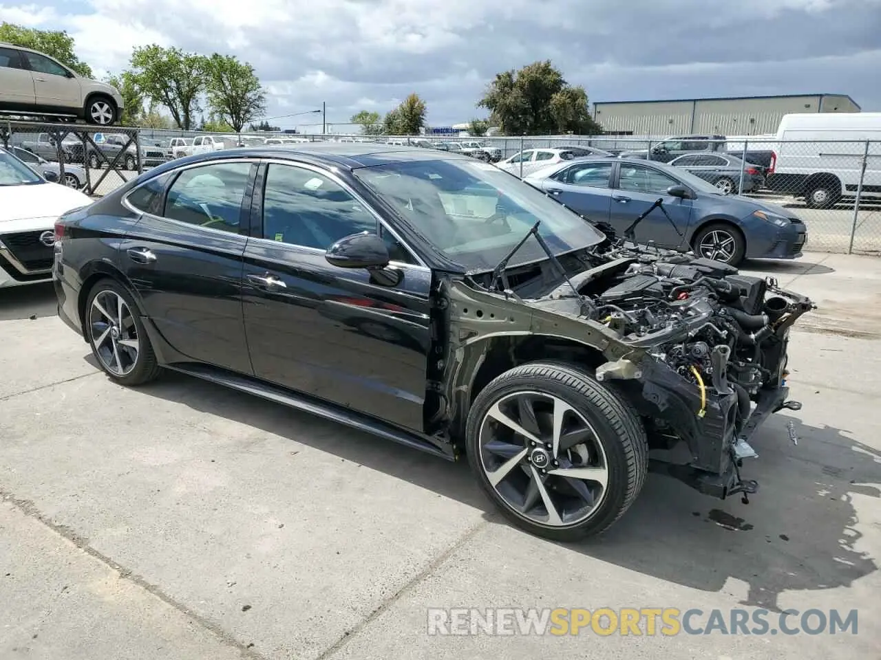 4 Photograph of a damaged car 5NPEJ4J2XMH132637 HYUNDAI SONATA 2021