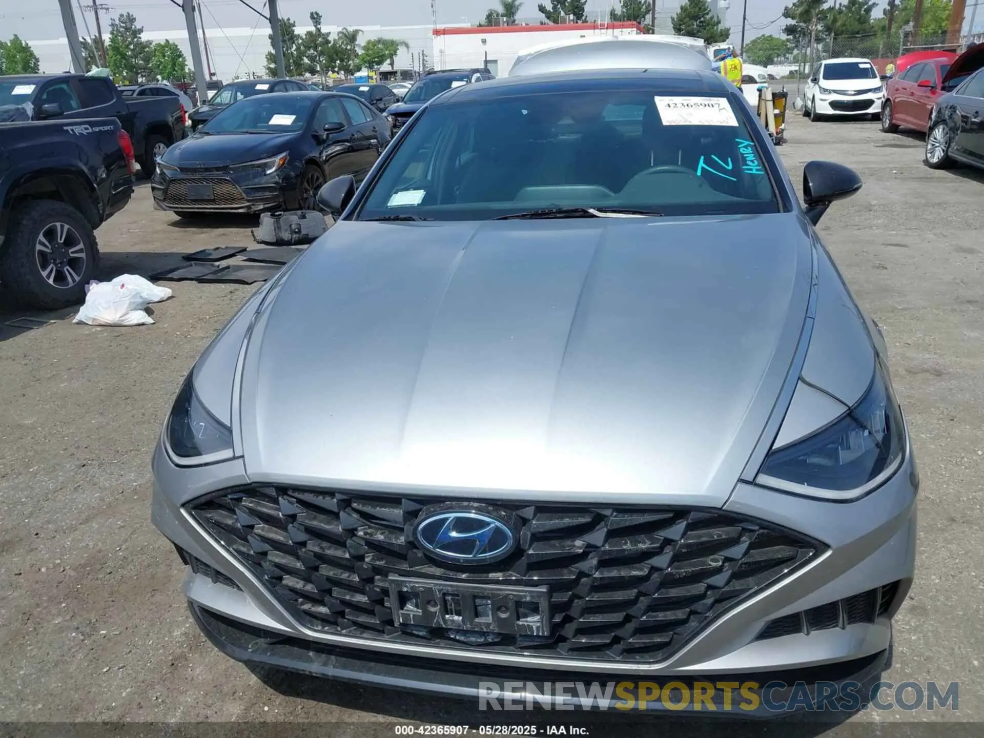 13 Photograph of a damaged car 5NPEJ4J2XMH132833 HYUNDAI SONATA 2021