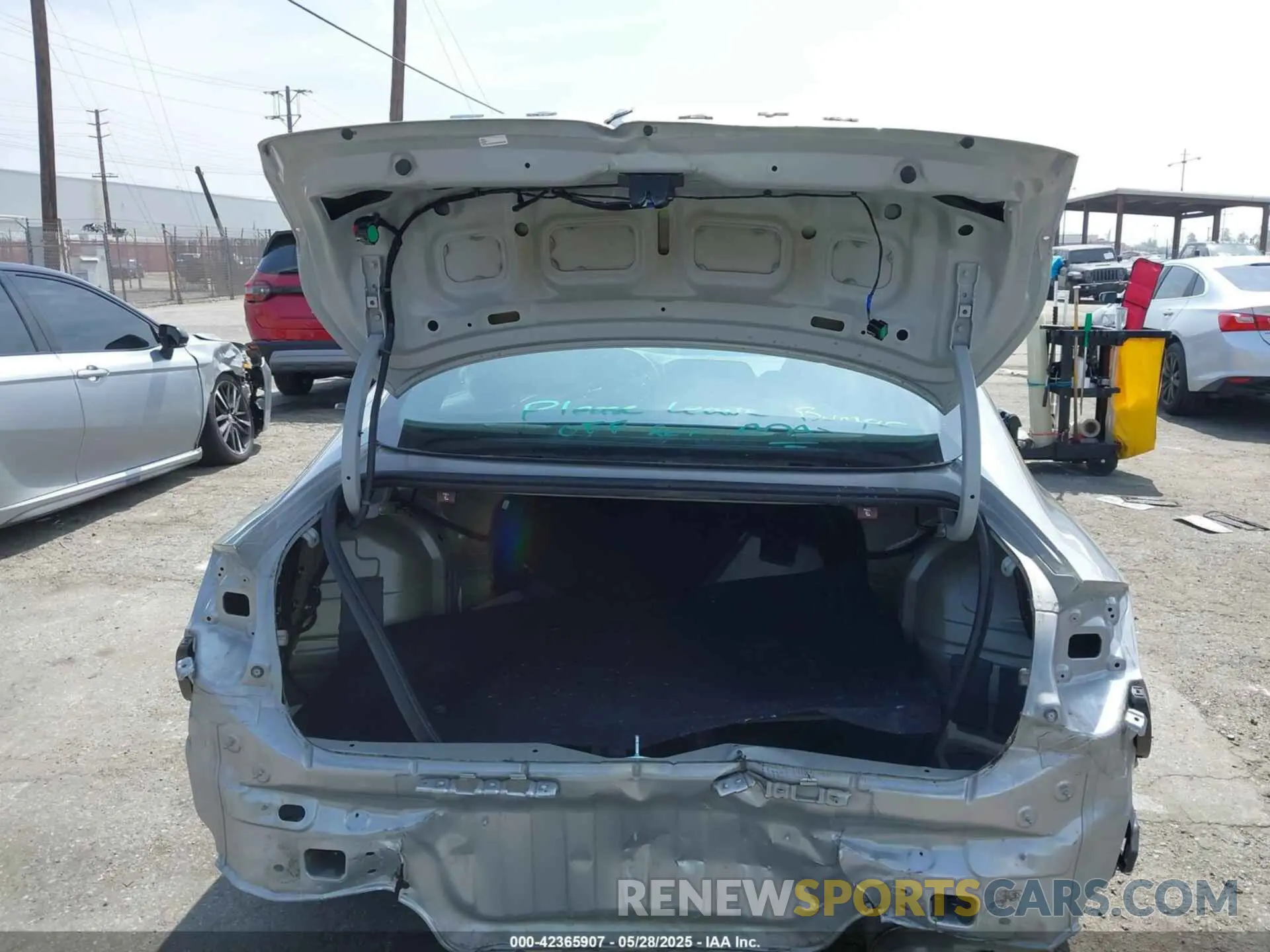 17 Photograph of a damaged car 5NPEJ4J2XMH132833 HYUNDAI SONATA 2021
