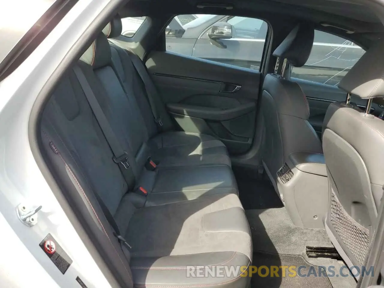 10 Photograph of a damaged car 5NPEK4JC2MH108726 HYUNDAI SONATA 2021