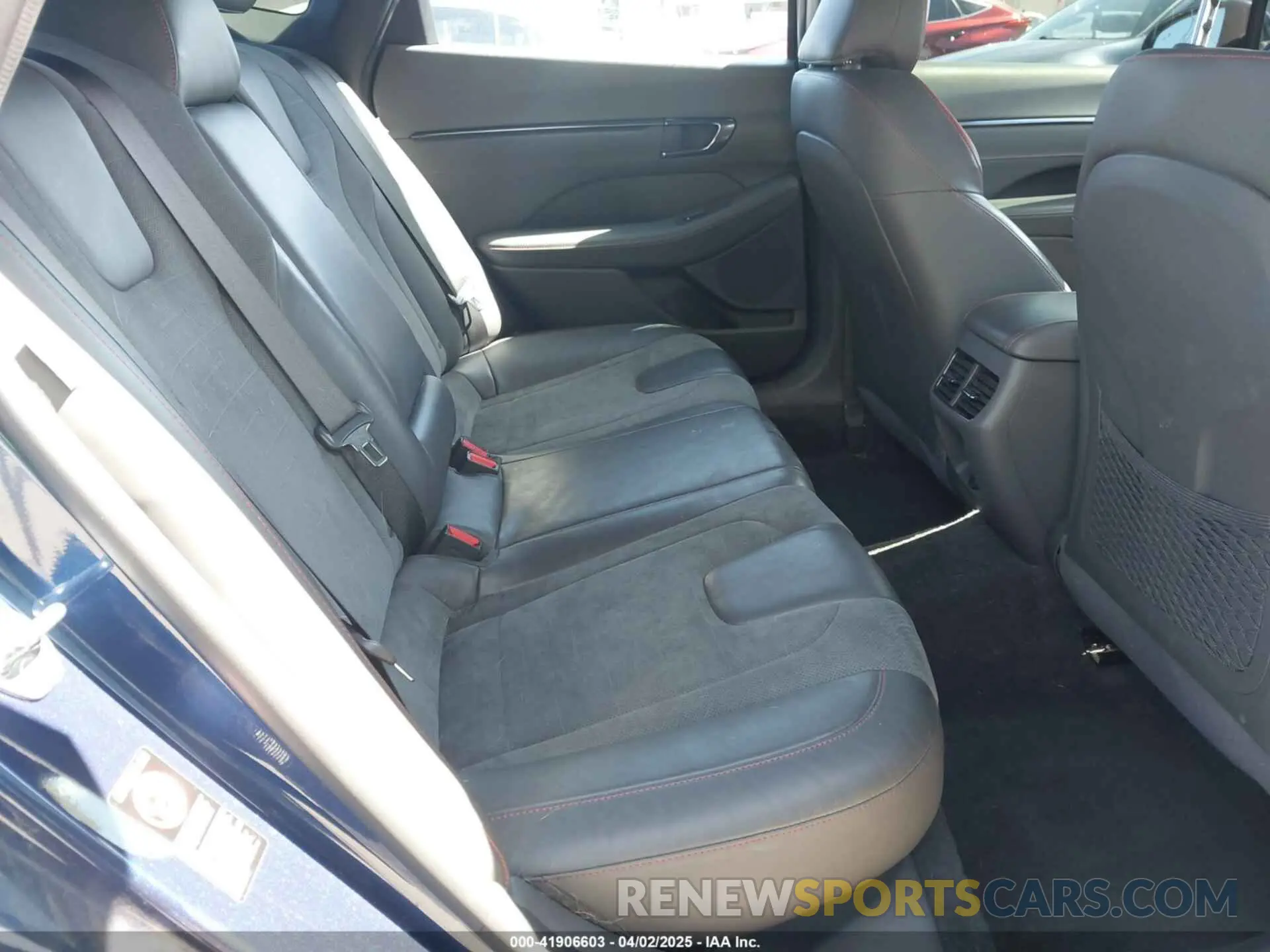 8 Photograph of a damaged car 5NPEK4JC2MH123646 HYUNDAI SONATA 2021
