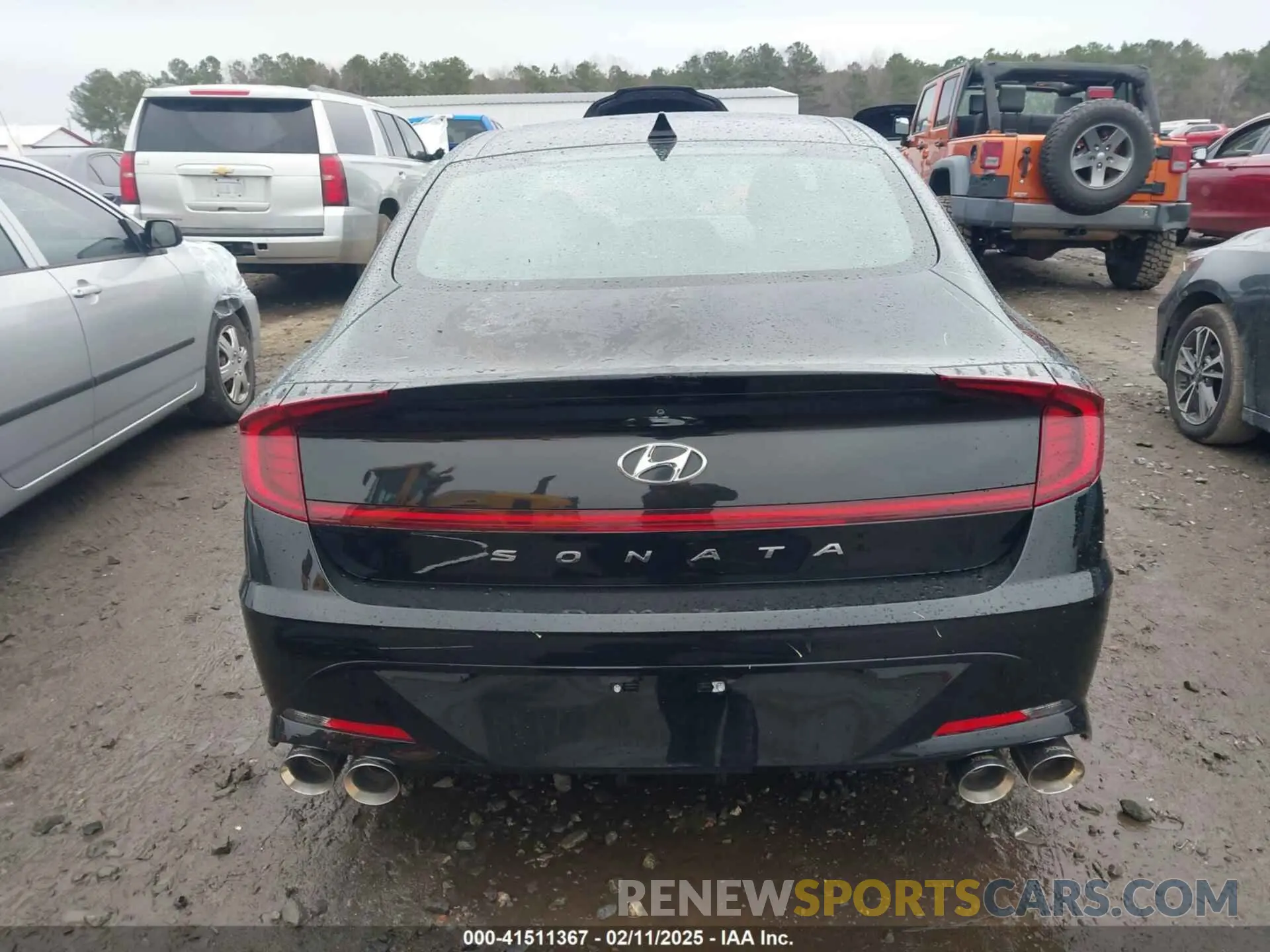 17 Photograph of a damaged car 5NPEK4JC3MH132761 HYUNDAI SONATA 2021