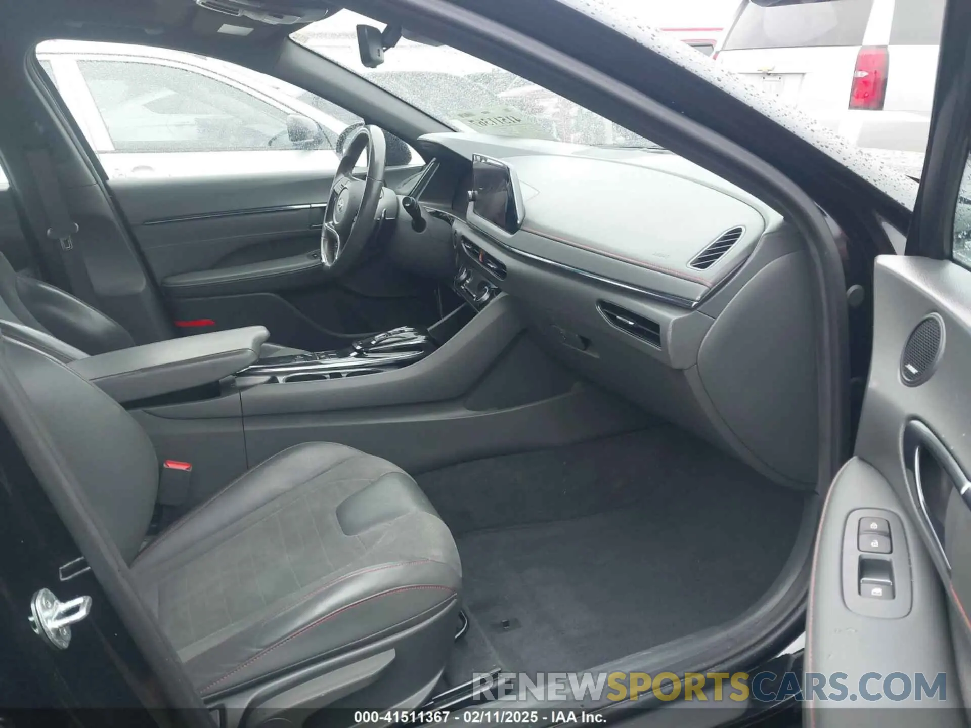 5 Photograph of a damaged car 5NPEK4JC3MH132761 HYUNDAI SONATA 2021