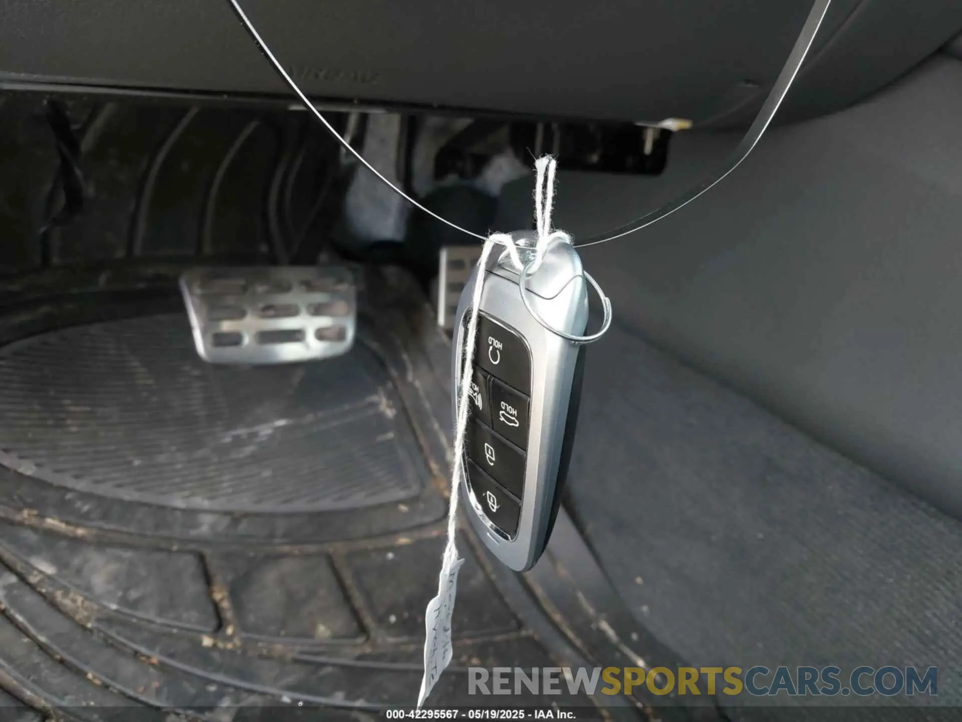 11 Photograph of a damaged car 5NPEK4JC6MH128865 HYUNDAI SONATA 2021