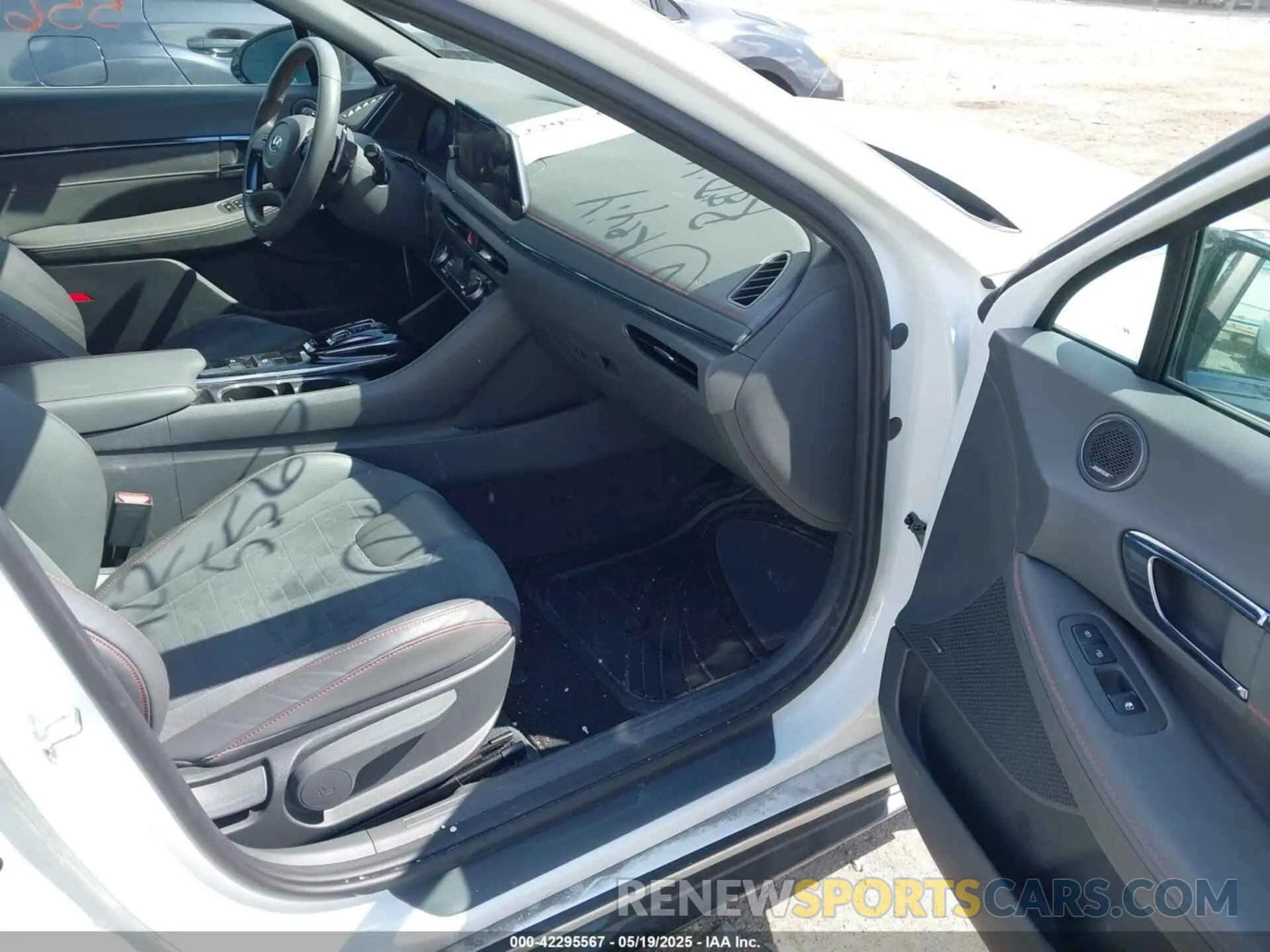 5 Photograph of a damaged car 5NPEK4JC6MH128865 HYUNDAI SONATA 2021