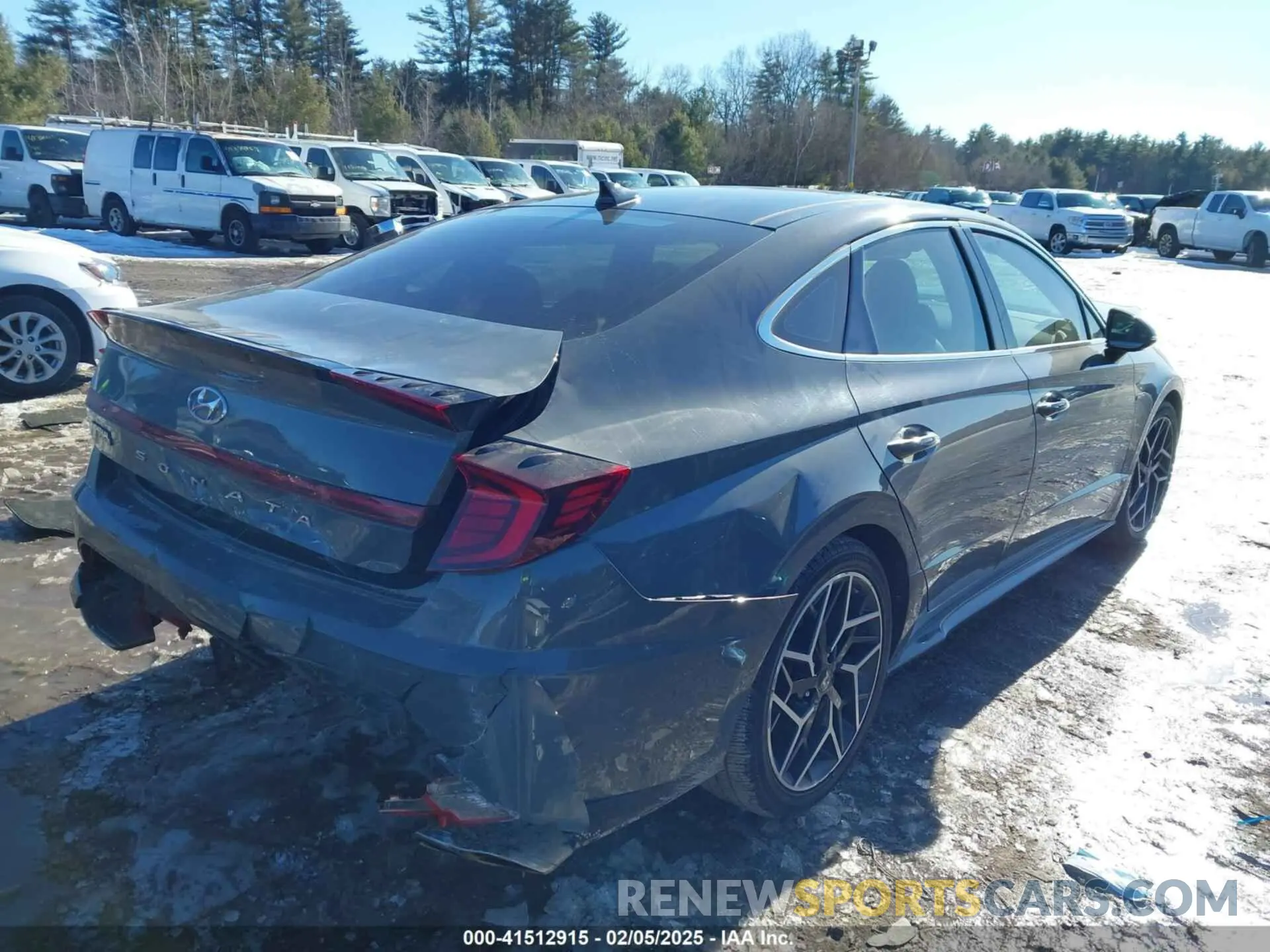 4 Photograph of a damaged car 5NPEK4JC8MH127510 HYUNDAI SONATA 2021