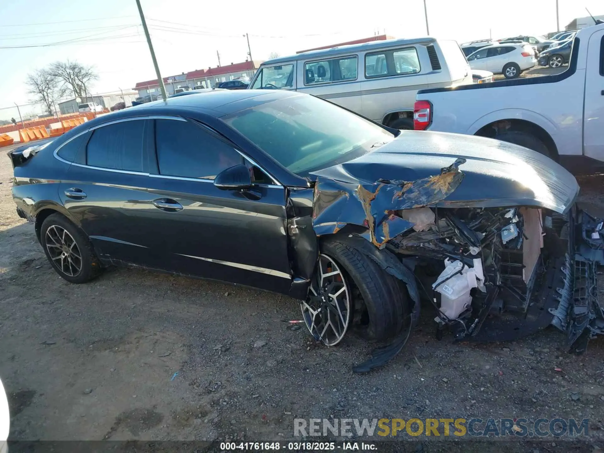 14 Photograph of a damaged car 5NPEK4JC8MH130584 HYUNDAI SONATA 2021