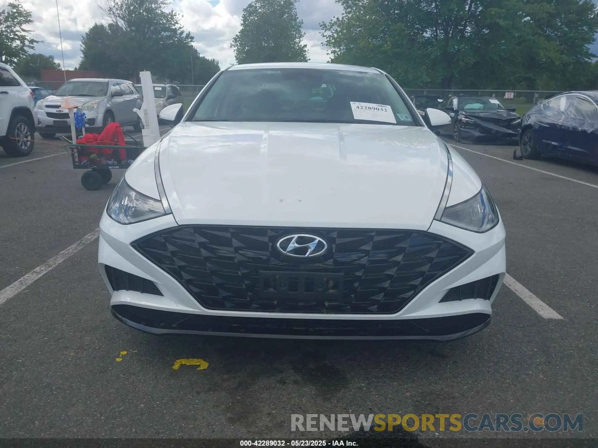 12 Photograph of a damaged car 5NPEL4JA0MH070795 HYUNDAI SONATA 2021