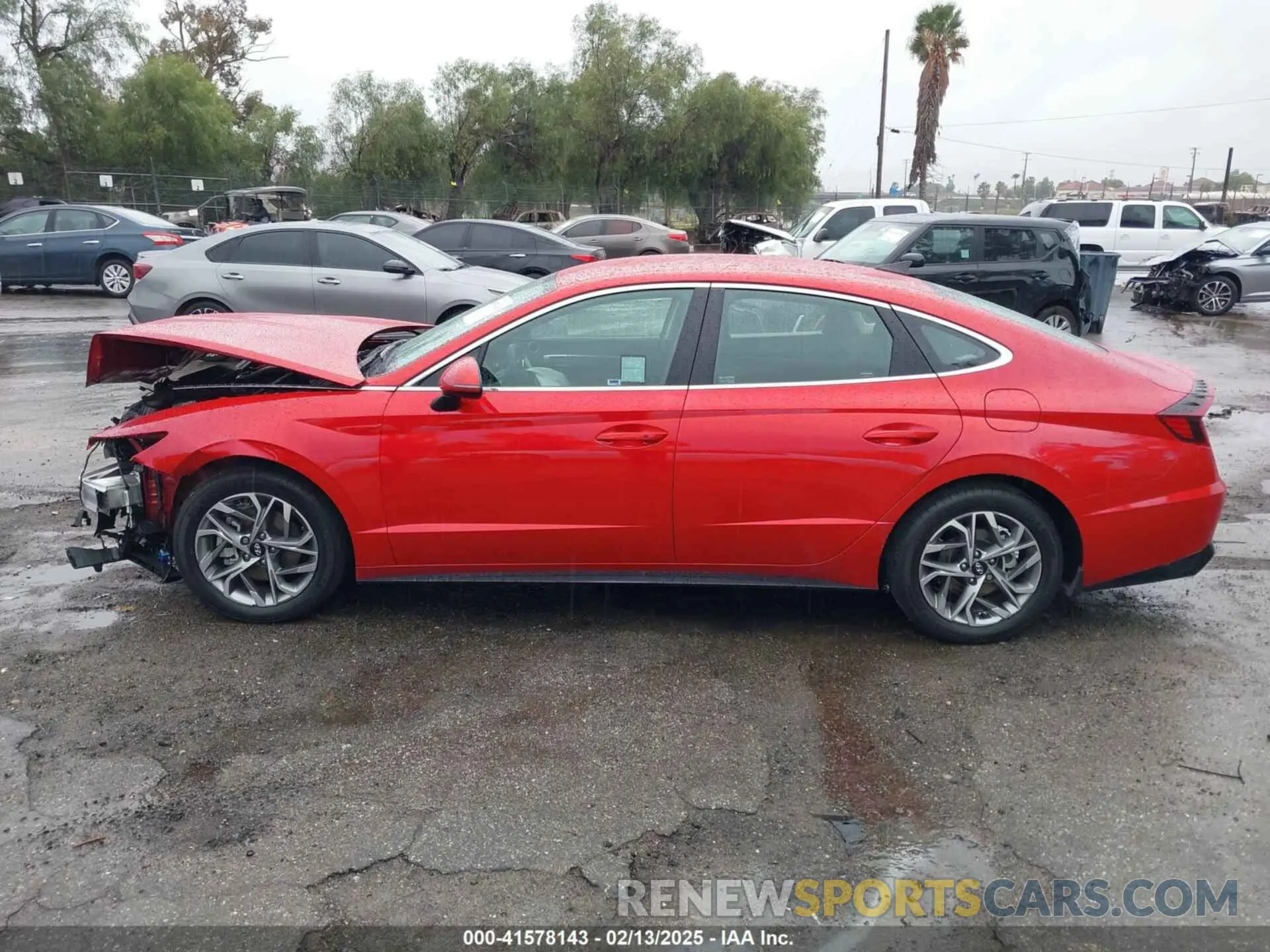 14 Photograph of a damaged car 5NPEL4JA0MH082414 HYUNDAI SONATA 2021