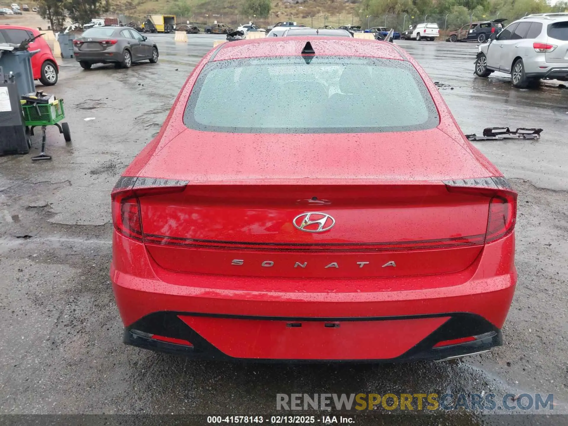 16 Photograph of a damaged car 5NPEL4JA0MH082414 HYUNDAI SONATA 2021