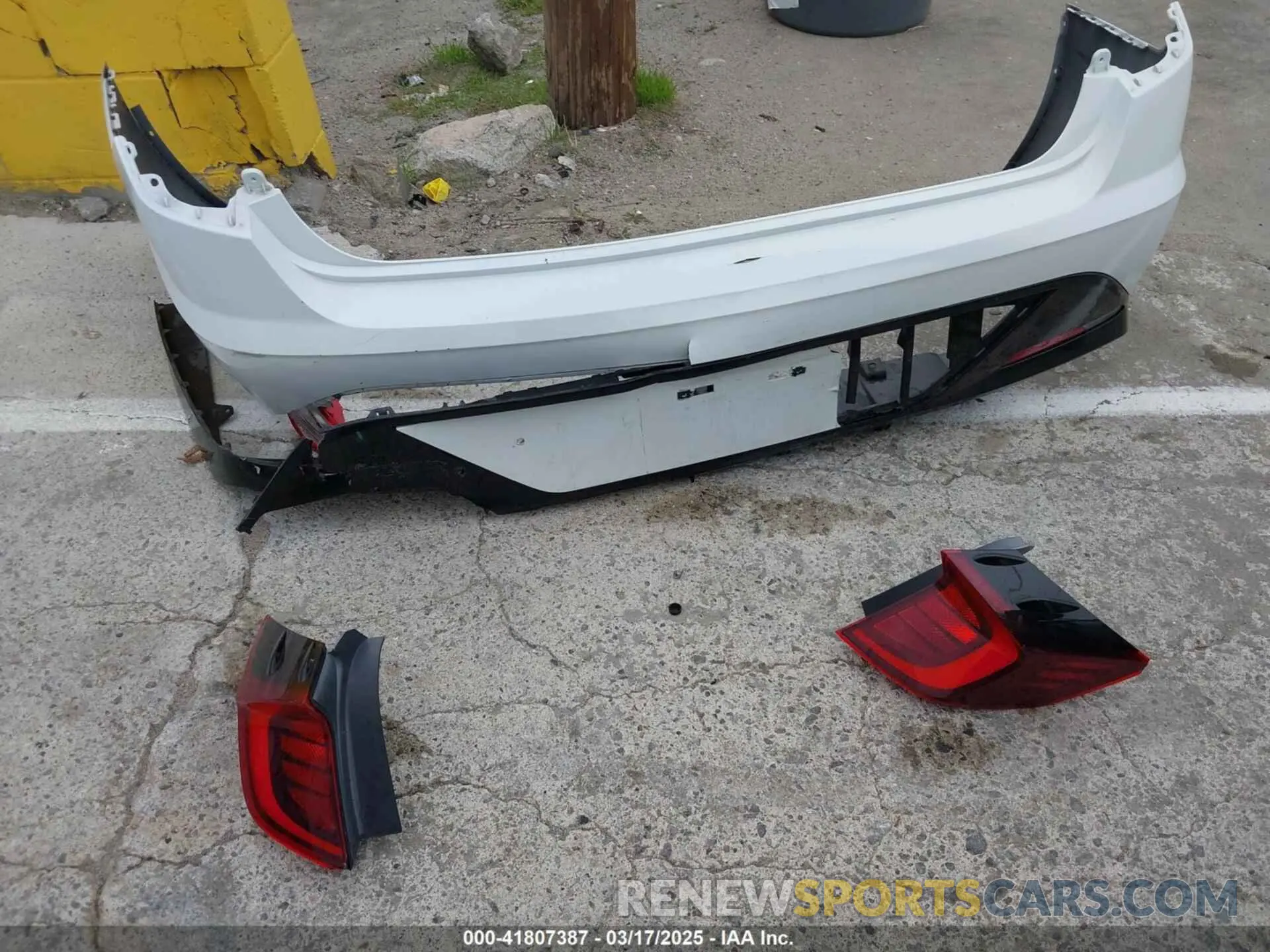 12 Photograph of a damaged car 5NPEL4JA1MH071406 HYUNDAI SONATA 2021
