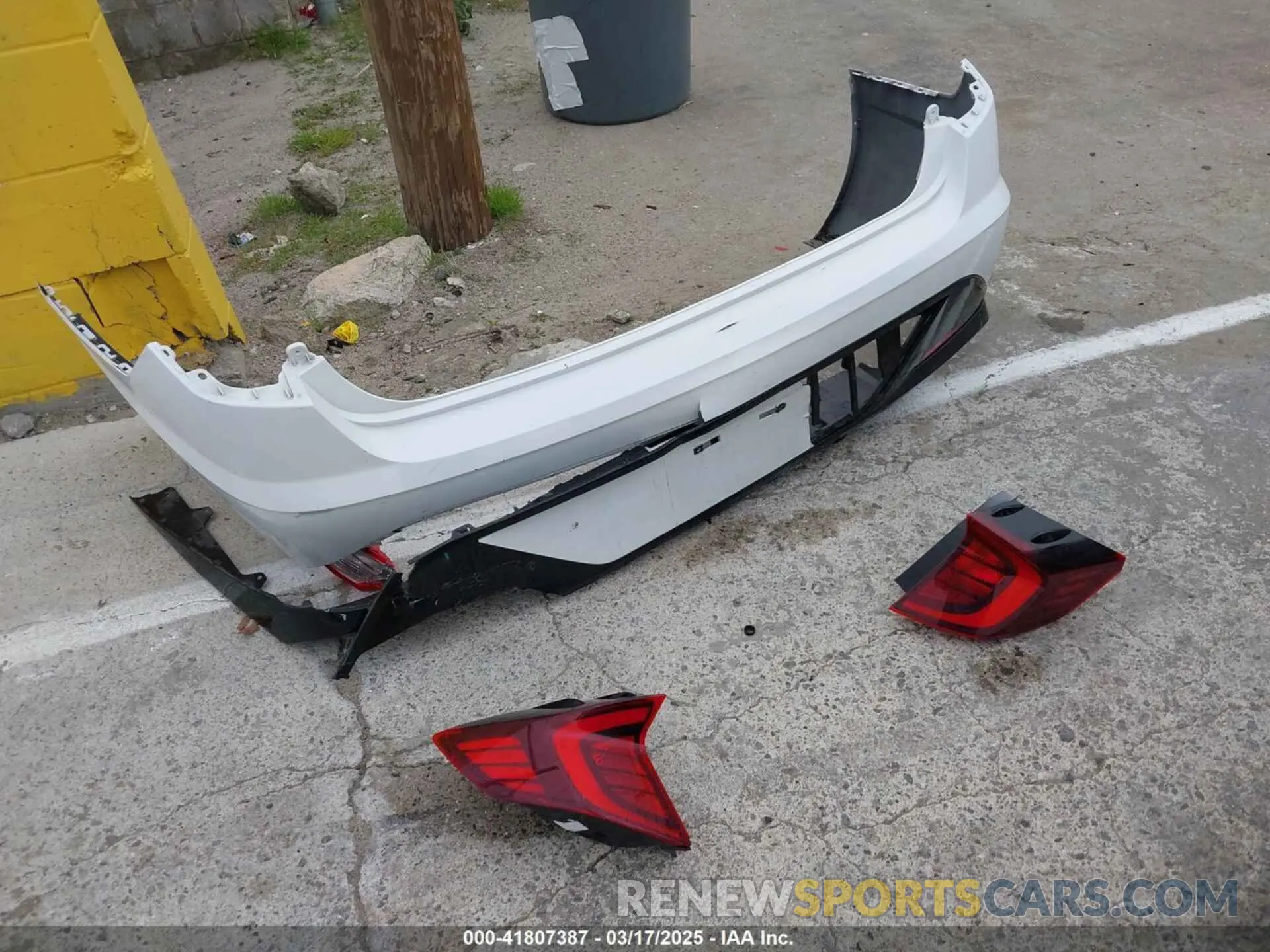18 Photograph of a damaged car 5NPEL4JA1MH071406 HYUNDAI SONATA 2021