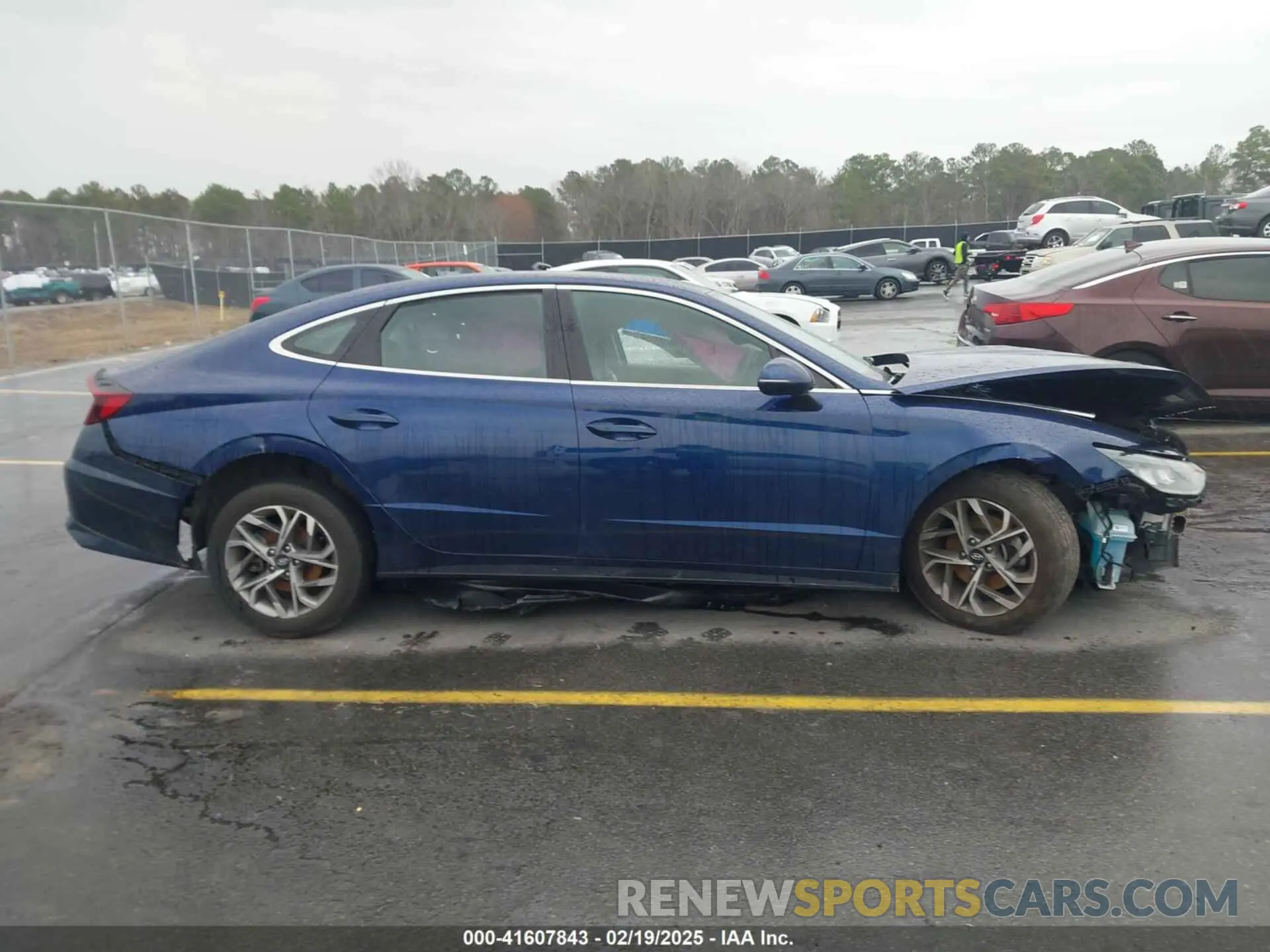 12 Photograph of a damaged car 5NPEL4JA1MH128946 HYUNDAI SONATA 2021