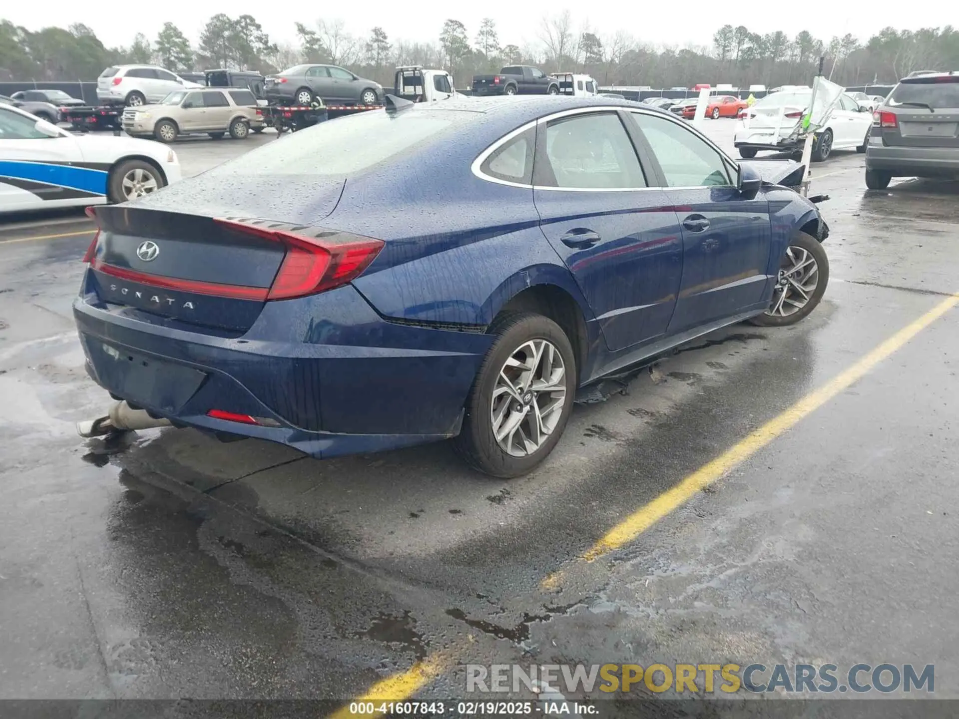 4 Photograph of a damaged car 5NPEL4JA1MH128946 HYUNDAI SONATA 2021