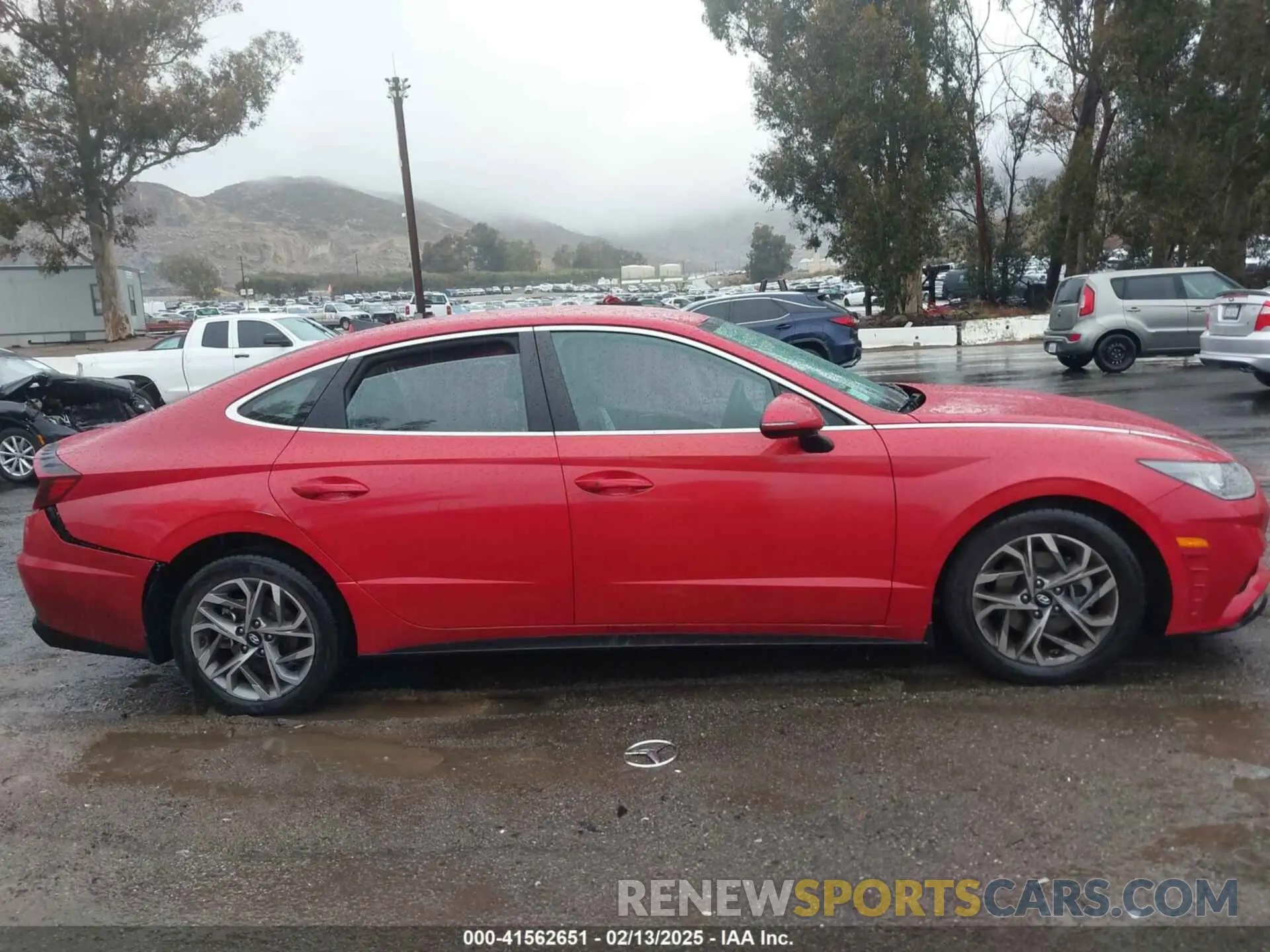 12 Photograph of a damaged car 5NPEL4JA2MH079627 HYUNDAI SONATA 2021