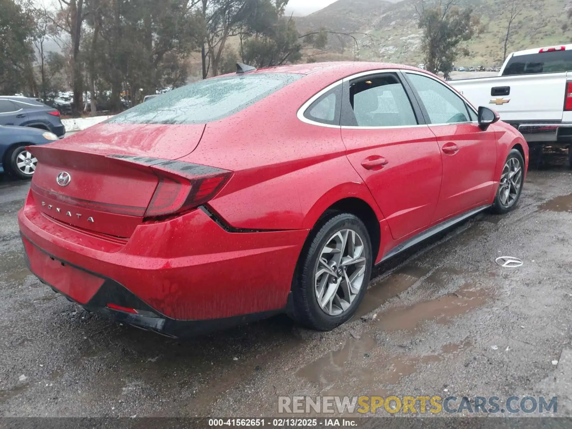 4 Photograph of a damaged car 5NPEL4JA2MH079627 HYUNDAI SONATA 2021