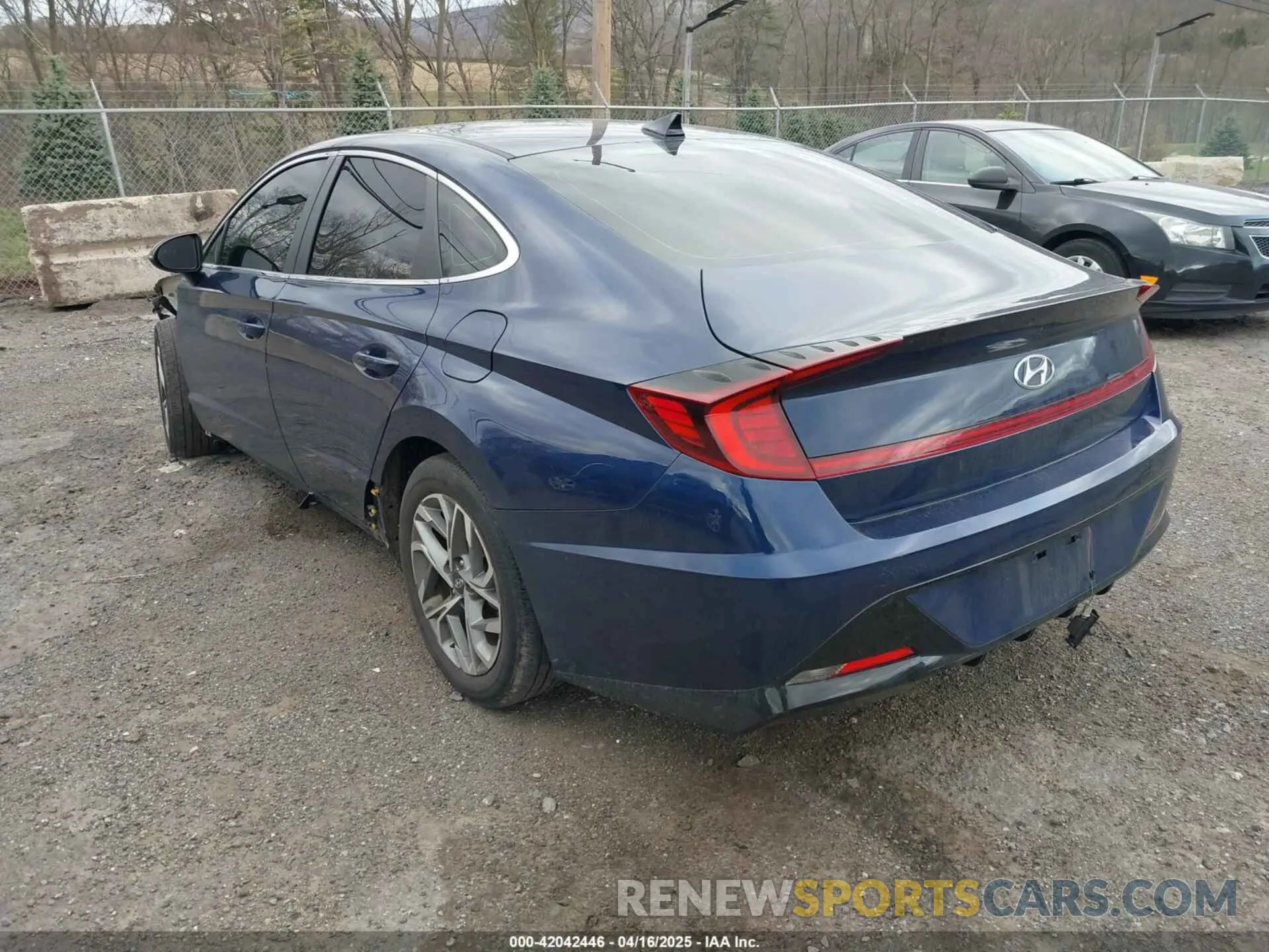 3 Photograph of a damaged car 5NPEL4JA2MH083953 HYUNDAI SONATA 2021