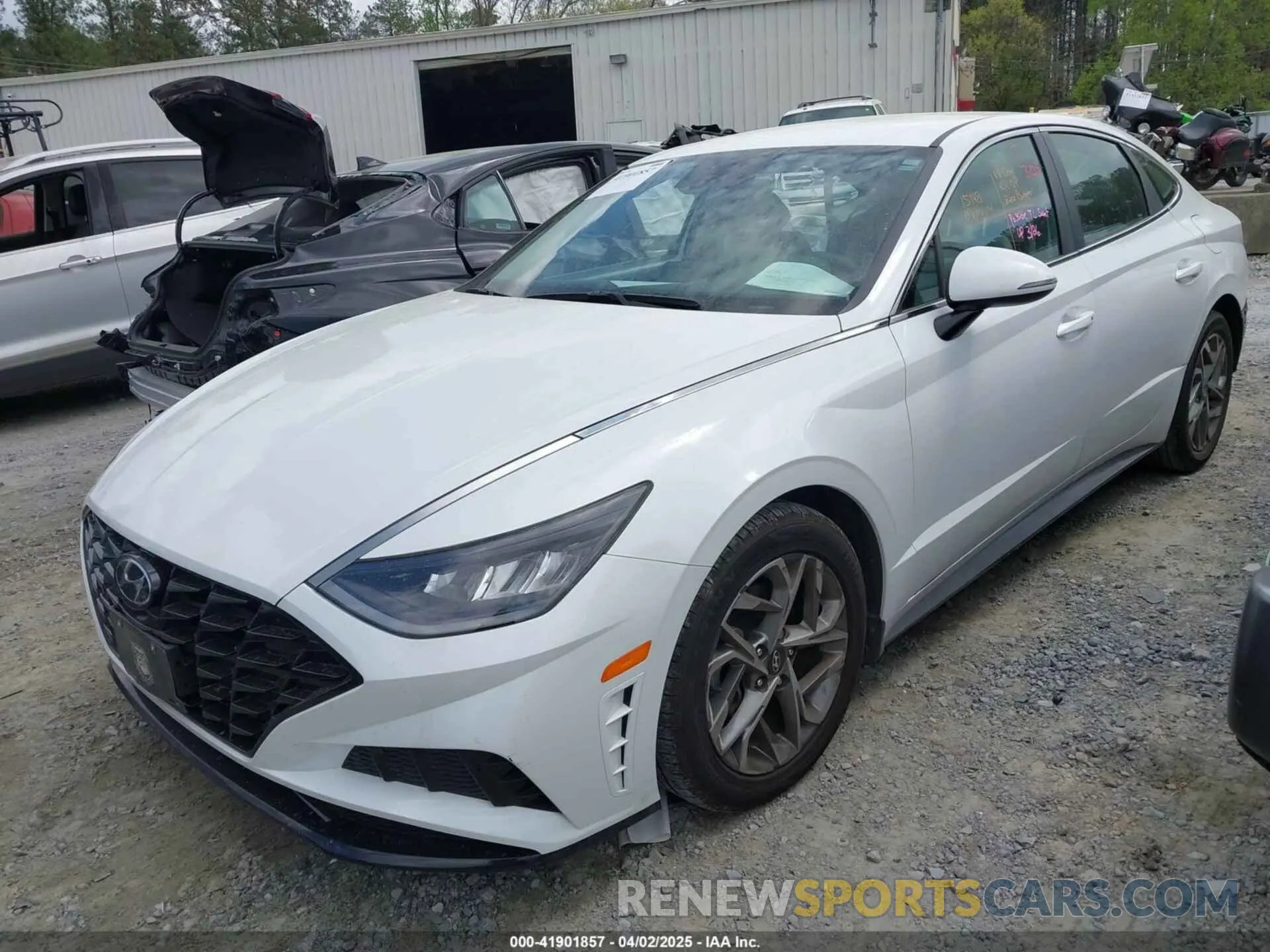 2 Photograph of a damaged car 5NPEL4JA3MH121657 HYUNDAI SONATA 2021