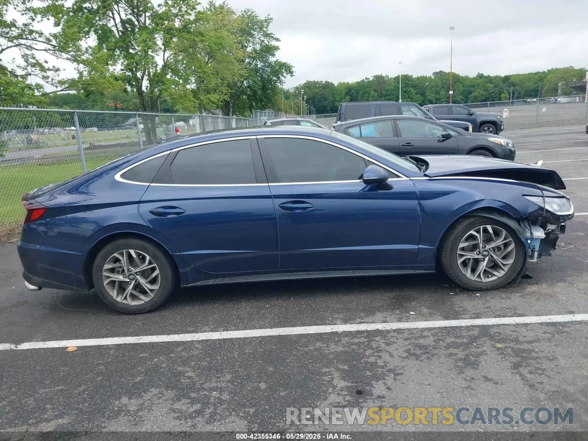 13 Photograph of a damaged car 5NPEL4JA4MH118752 HYUNDAI SONATA 2021