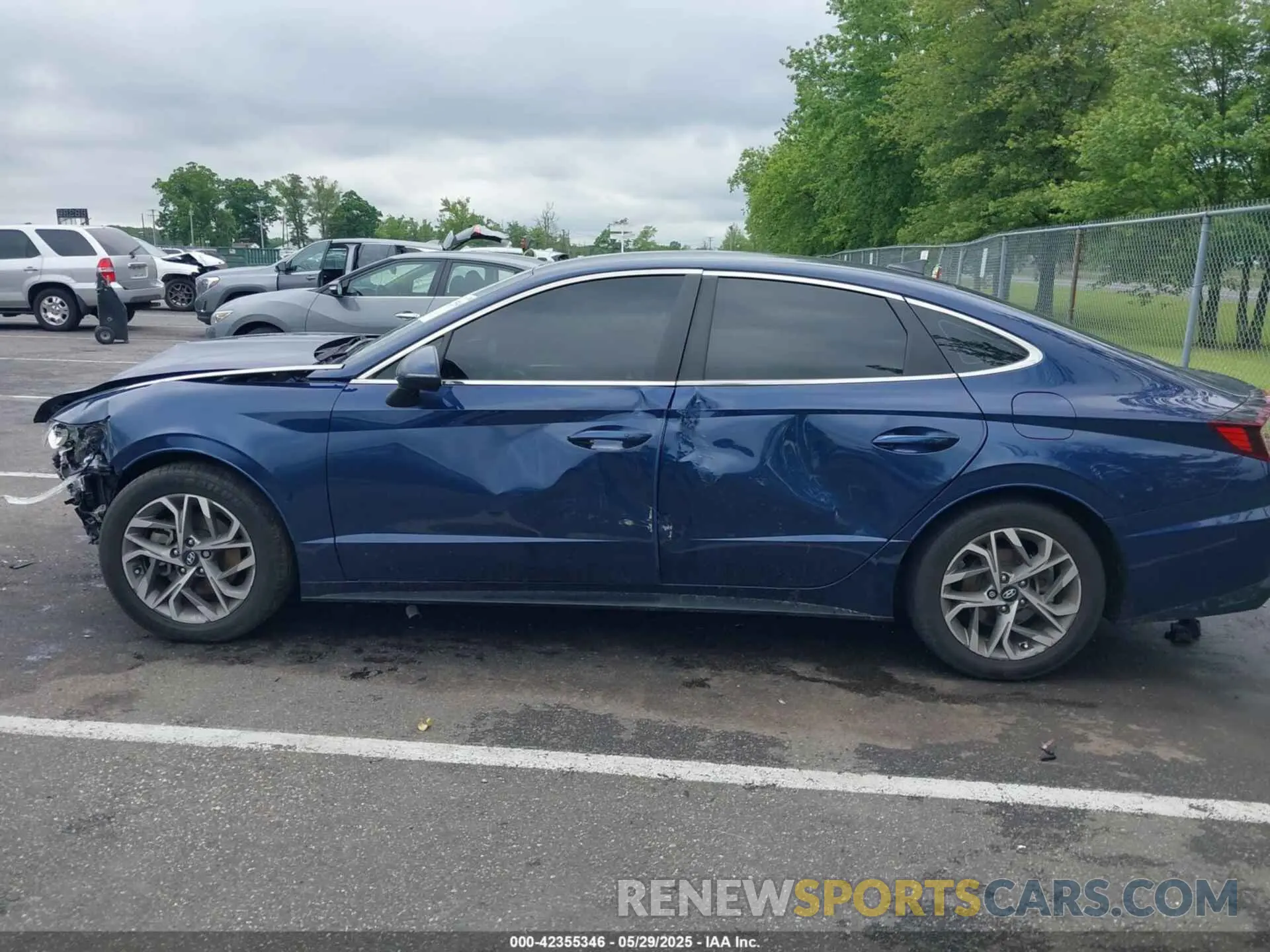 14 Photograph of a damaged car 5NPEL4JA4MH118752 HYUNDAI SONATA 2021