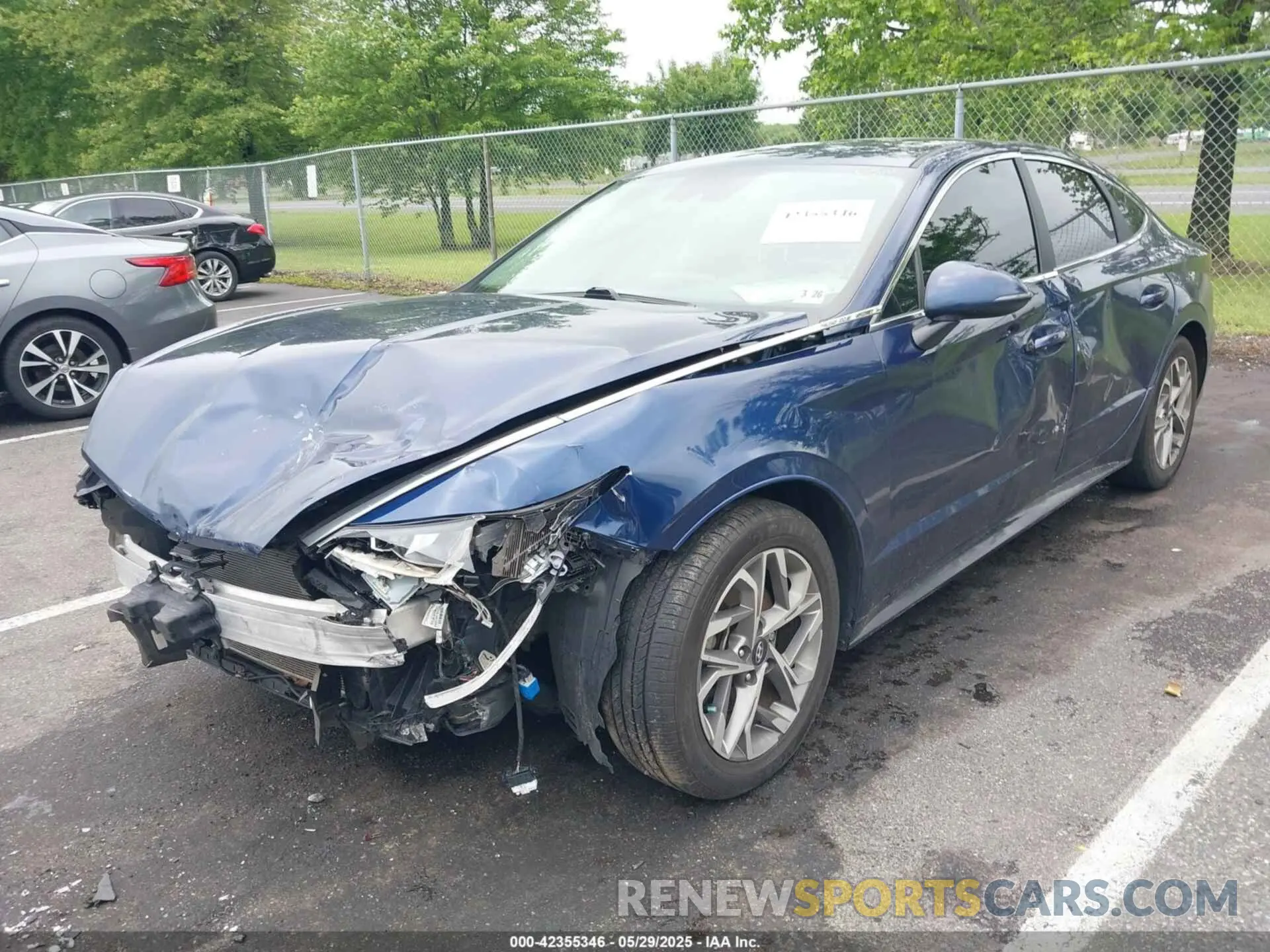 2 Photograph of a damaged car 5NPEL4JA4MH118752 HYUNDAI SONATA 2021