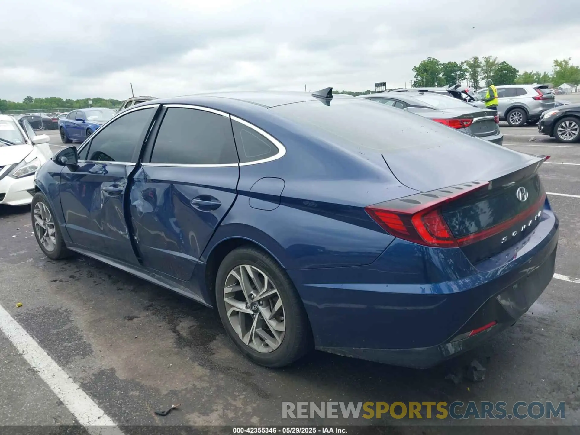 3 Photograph of a damaged car 5NPEL4JA4MH118752 HYUNDAI SONATA 2021