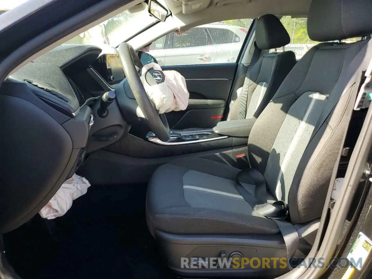 7 Photograph of a damaged car 5NPEL4JA5MH062997 HYUNDAI SONATA 2021
