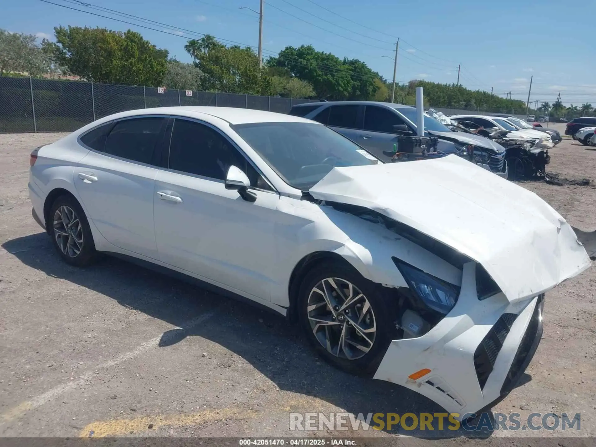 1 Photograph of a damaged car 5NPEL4JA6MH065794 HYUNDAI SONATA 2021