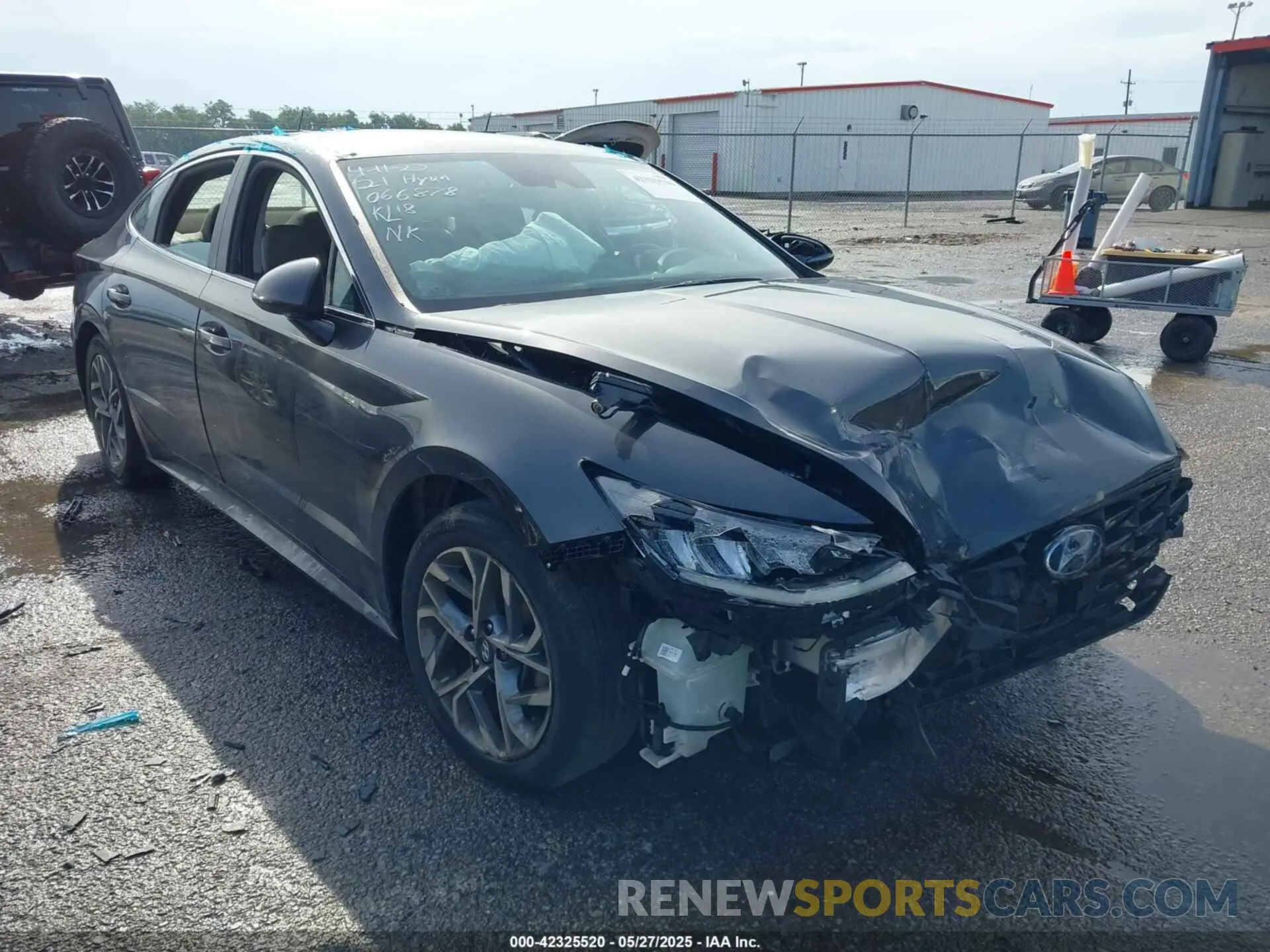 1 Photograph of a damaged car 5NPEL4JA6MH066878 HYUNDAI SONATA 2021