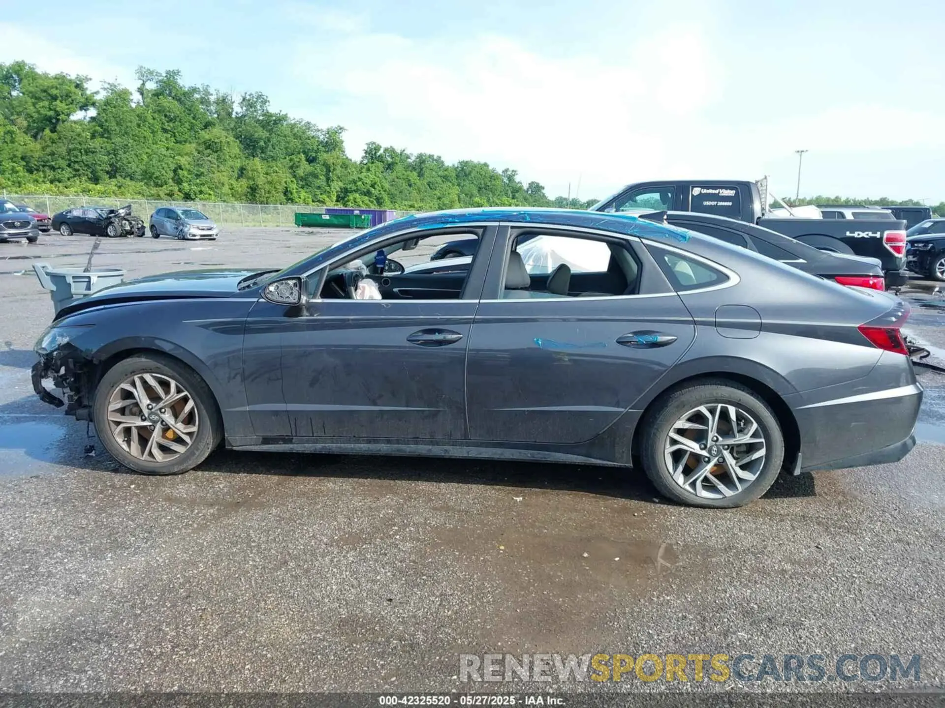13 Photograph of a damaged car 5NPEL4JA6MH066878 HYUNDAI SONATA 2021