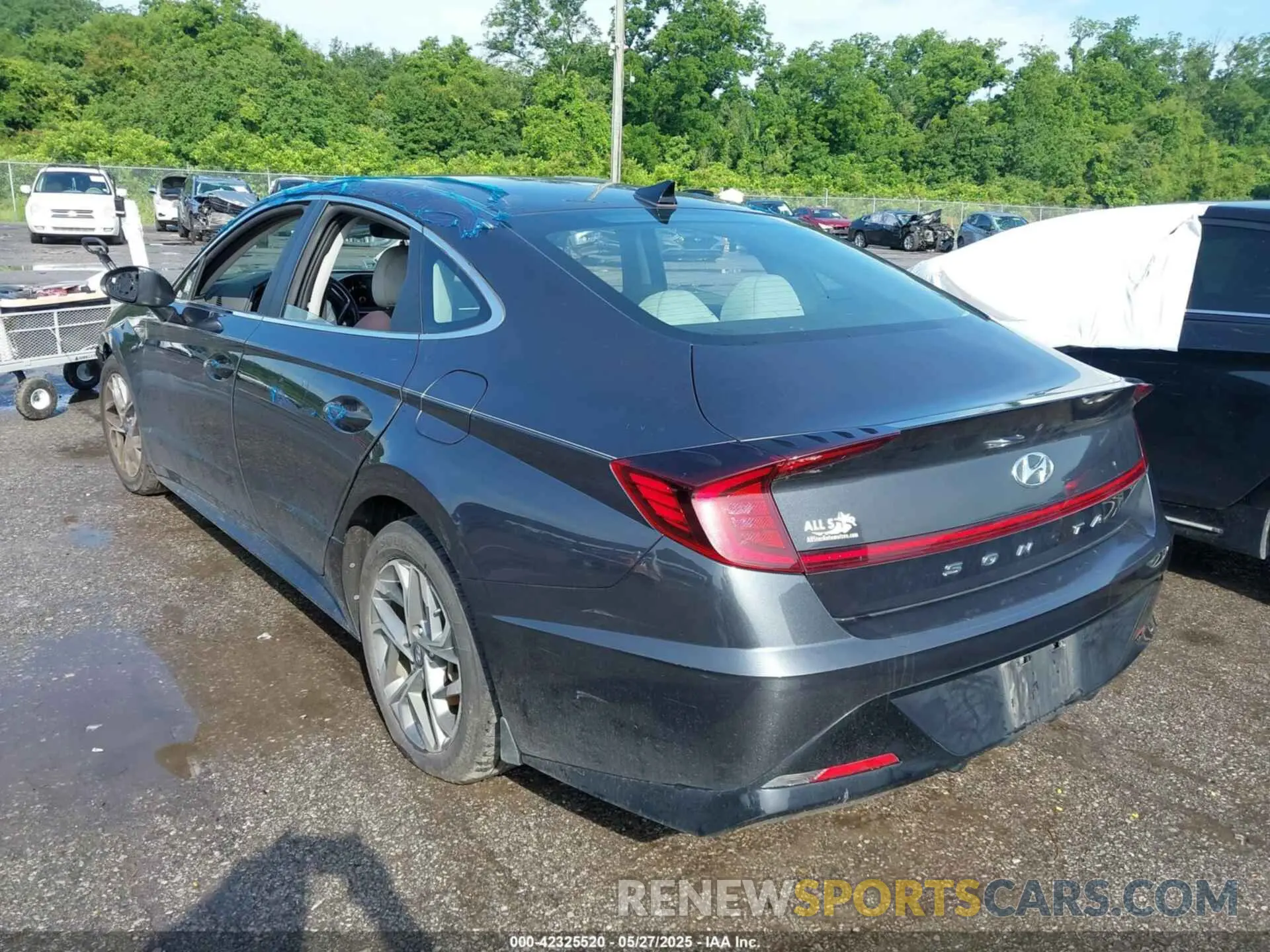 3 Photograph of a damaged car 5NPEL4JA6MH066878 HYUNDAI SONATA 2021