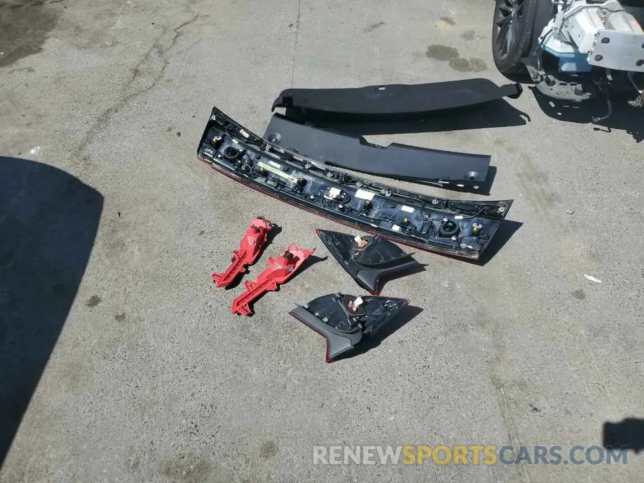 12 Photograph of a damaged car 5NPEL4JA7MH102495 HYUNDAI SONATA 2021