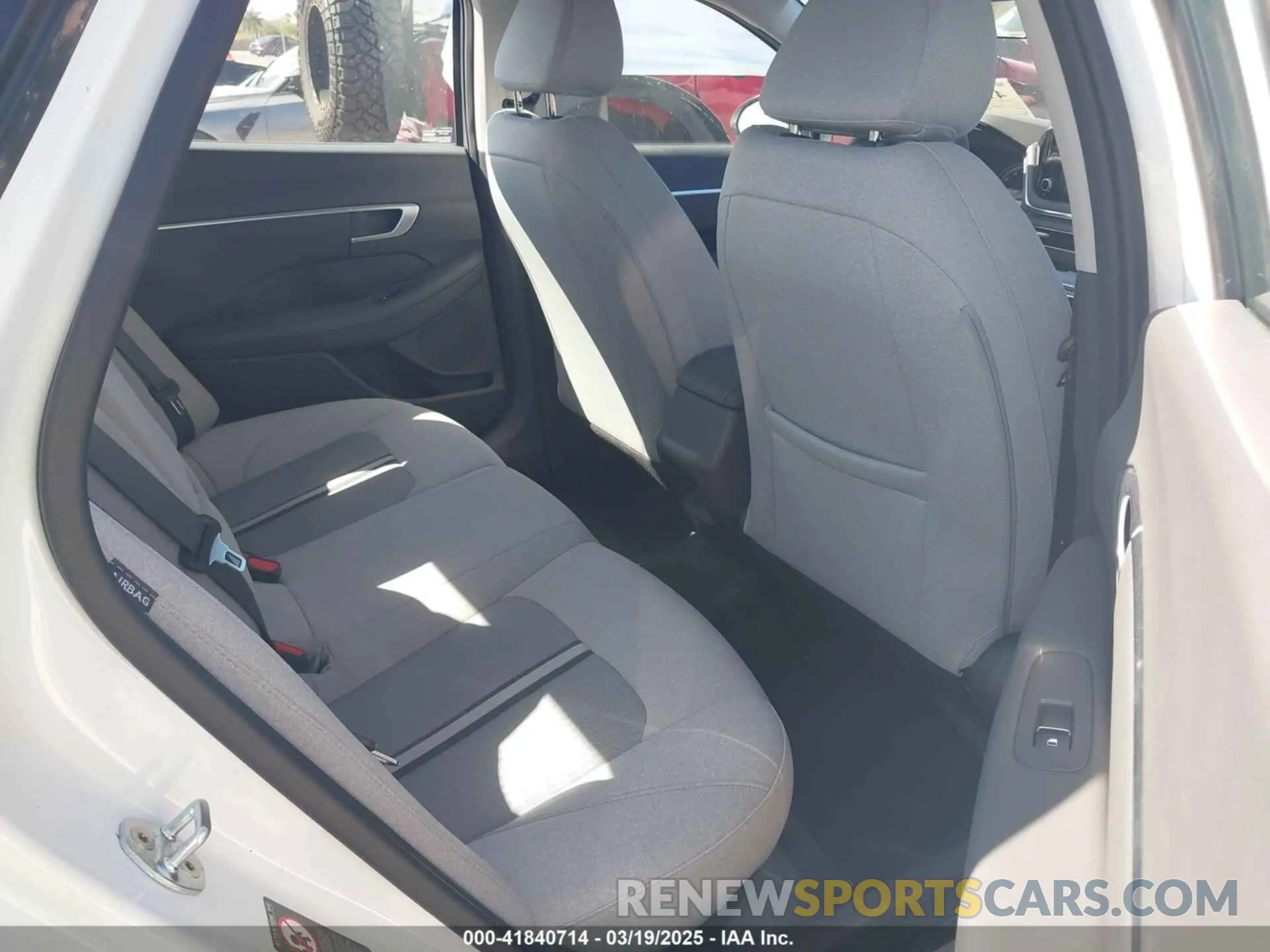 8 Photograph of a damaged car 5NPEL4JA8MH069006 HYUNDAI SONATA 2021