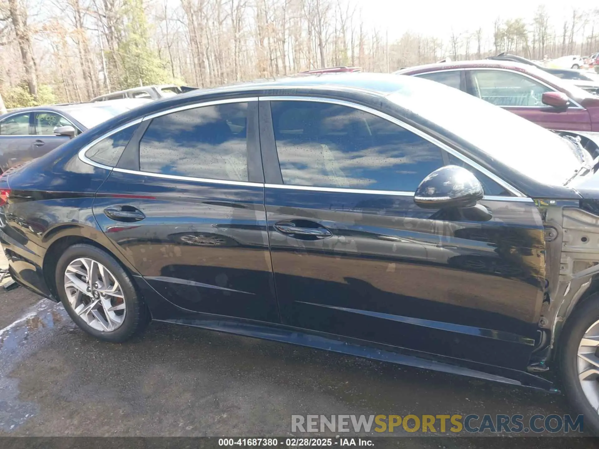 14 Photograph of a damaged car 5NPEL4JA8MH102974 HYUNDAI SONATA 2021