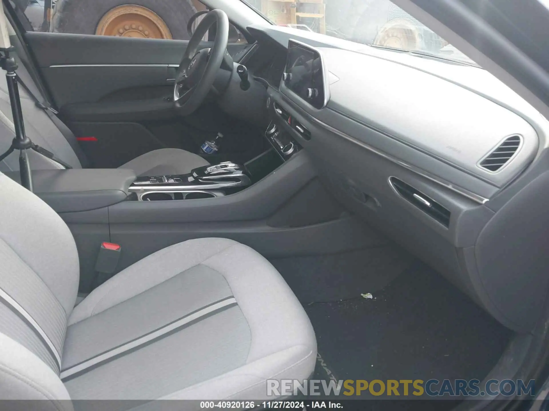 5 Photograph of a damaged car 5NPEL4JA9MH104670 HYUNDAI SONATA 2021