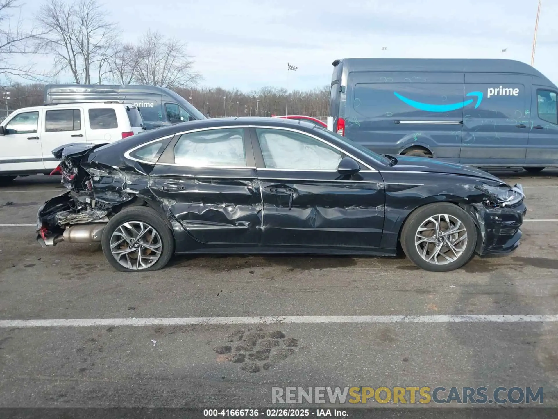 13 Photograph of a damaged car KMHL14JA0MA160383 HYUNDAI SONATA 2021