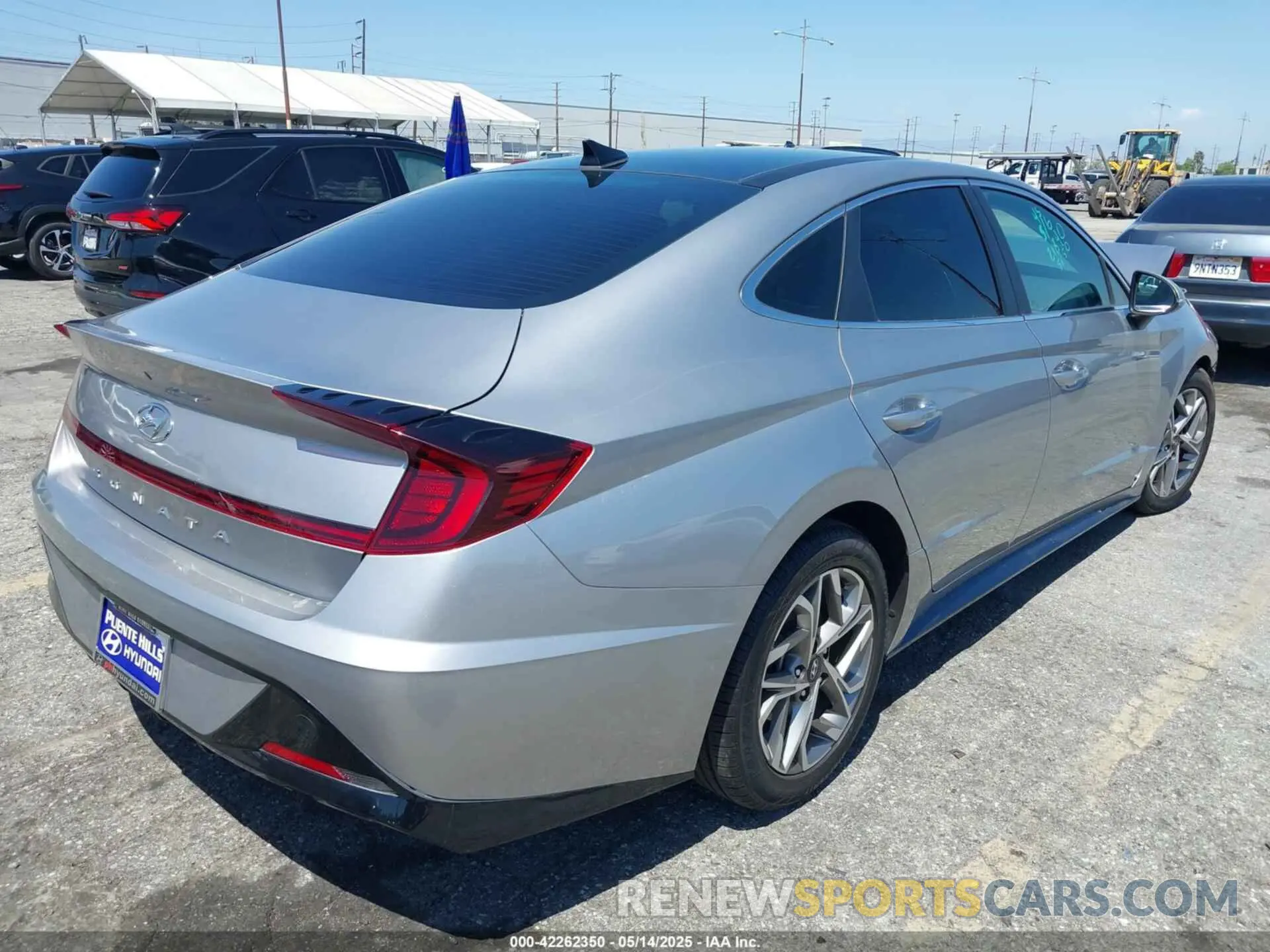 4 Photograph of a damaged car KMHL14JA5MA155650 HYUNDAI SONATA 2021
